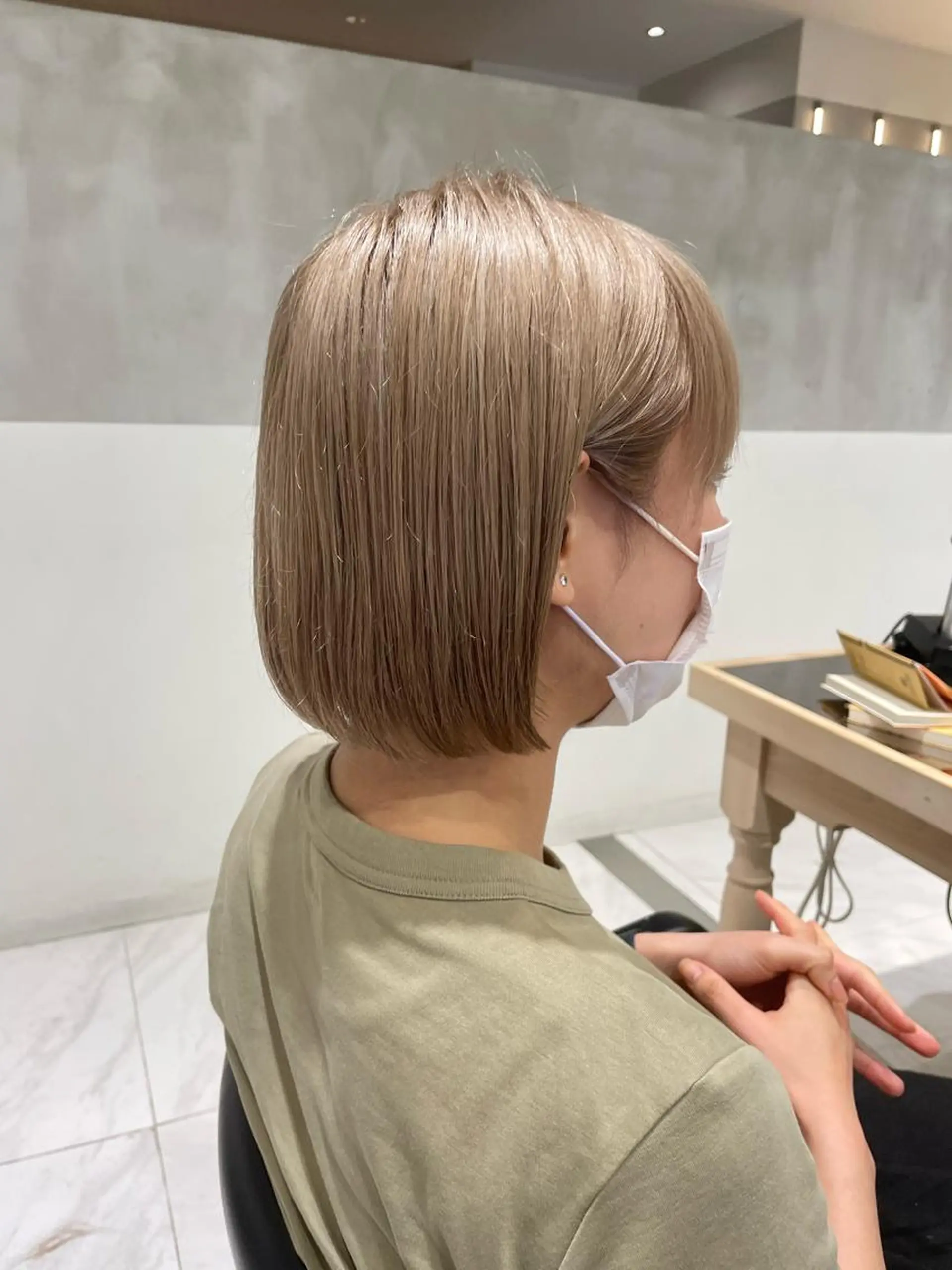 ミディアム ヘアカラー トリートメント ヘッドスパ ヘアセット 透明感ブリーチ カラー✨有坂映哉のヘアスタイル