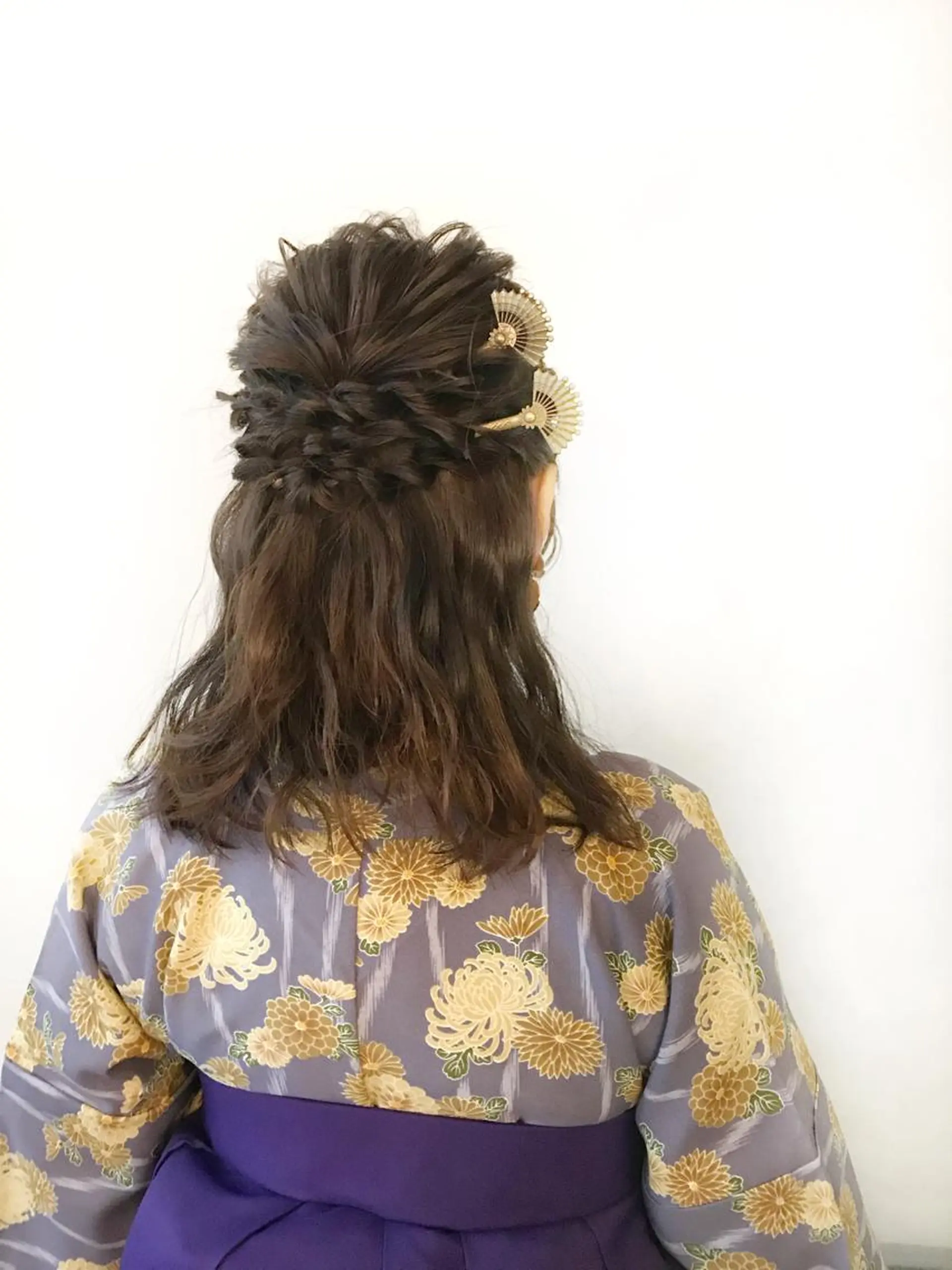 ヘアアレンジ 卒業式のヘアスタイル LOST CITY 横浜所属・🪐脱白髪染め 🪐松尾菜々美のヘアスタイル