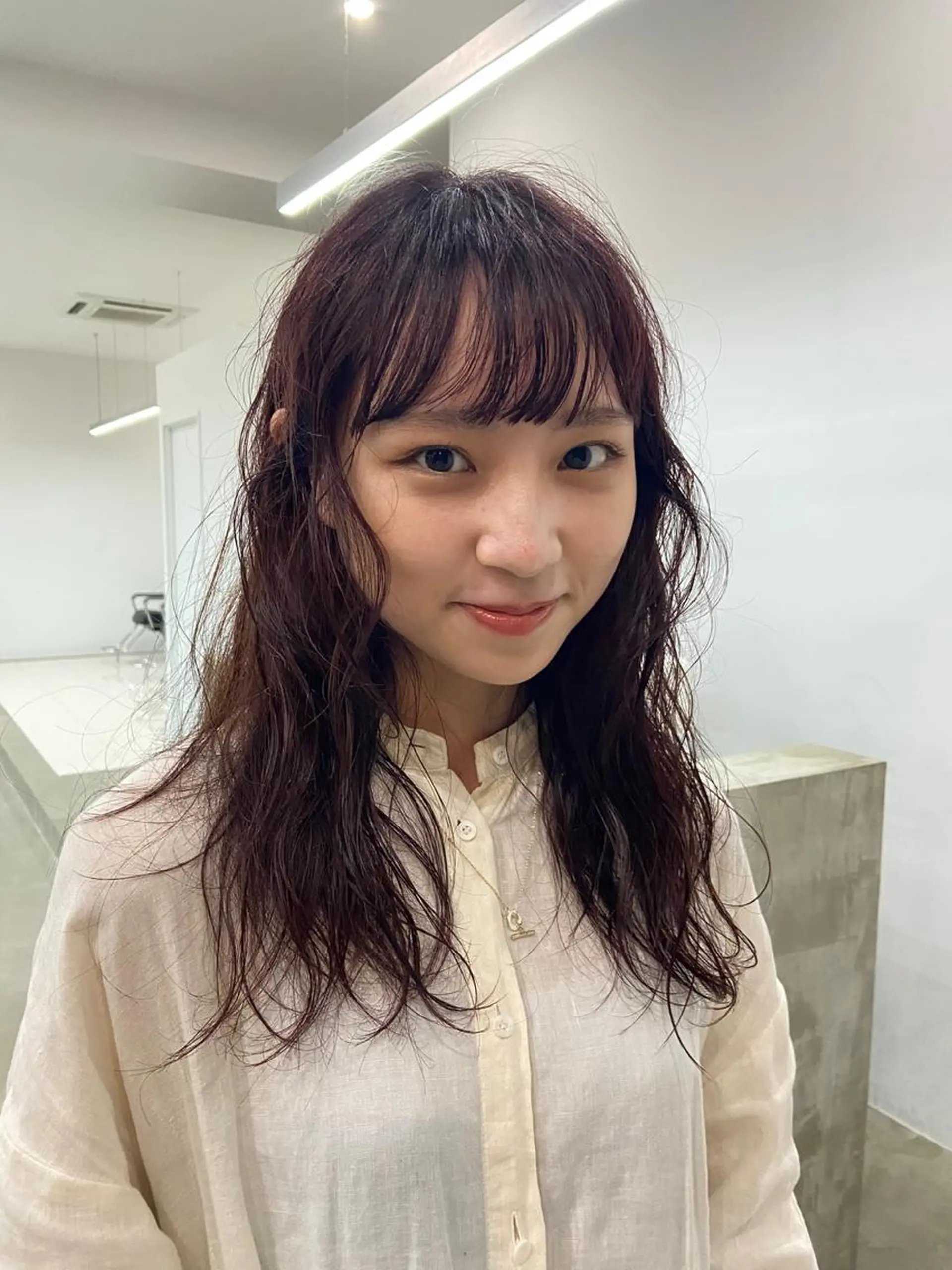 セミロング セミロングパーマ ピンクブラウン カット ヘアカラー 山岸 未玖のヘアスタイル