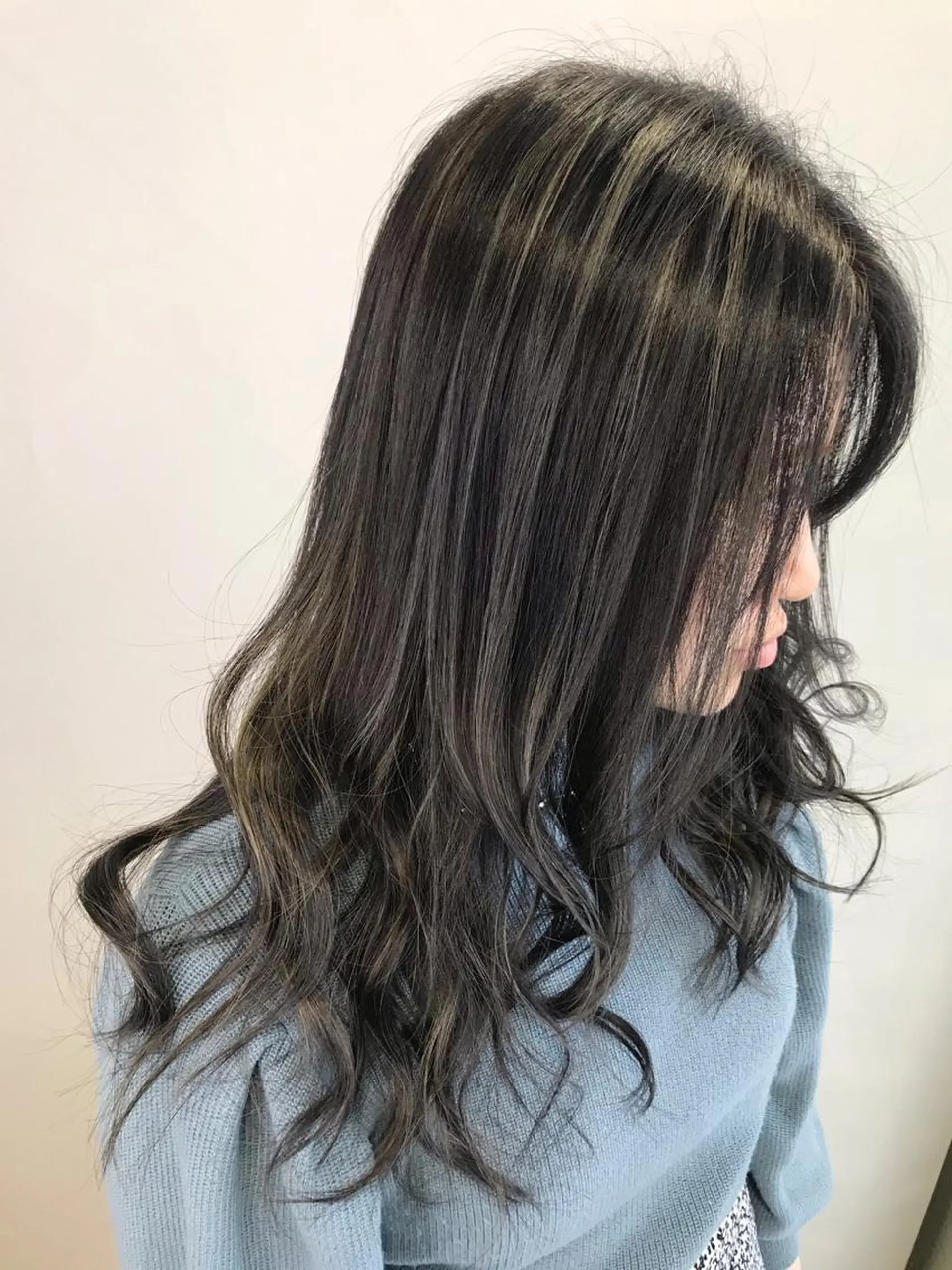 セミロング カラー EMANONシェアサロン心斎橋店所属・韓国メンズヘア　ミル クティボブ　足立佳代のヘアスタイル