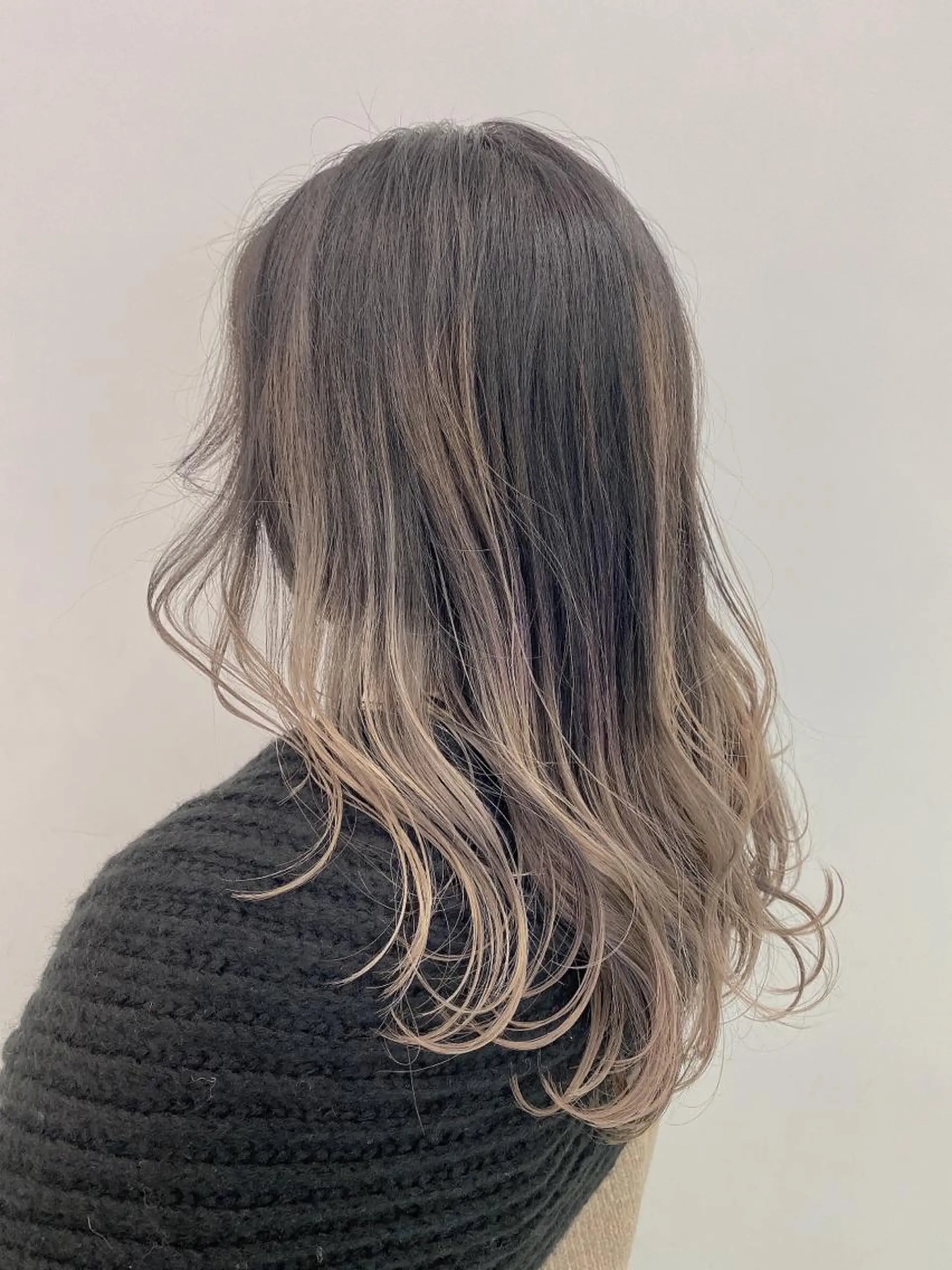 セミロング カラー ヘアアレンジ ヘアカラー トリートメント 💕STANCE 満足仕上げヒロキのヘアスタイル