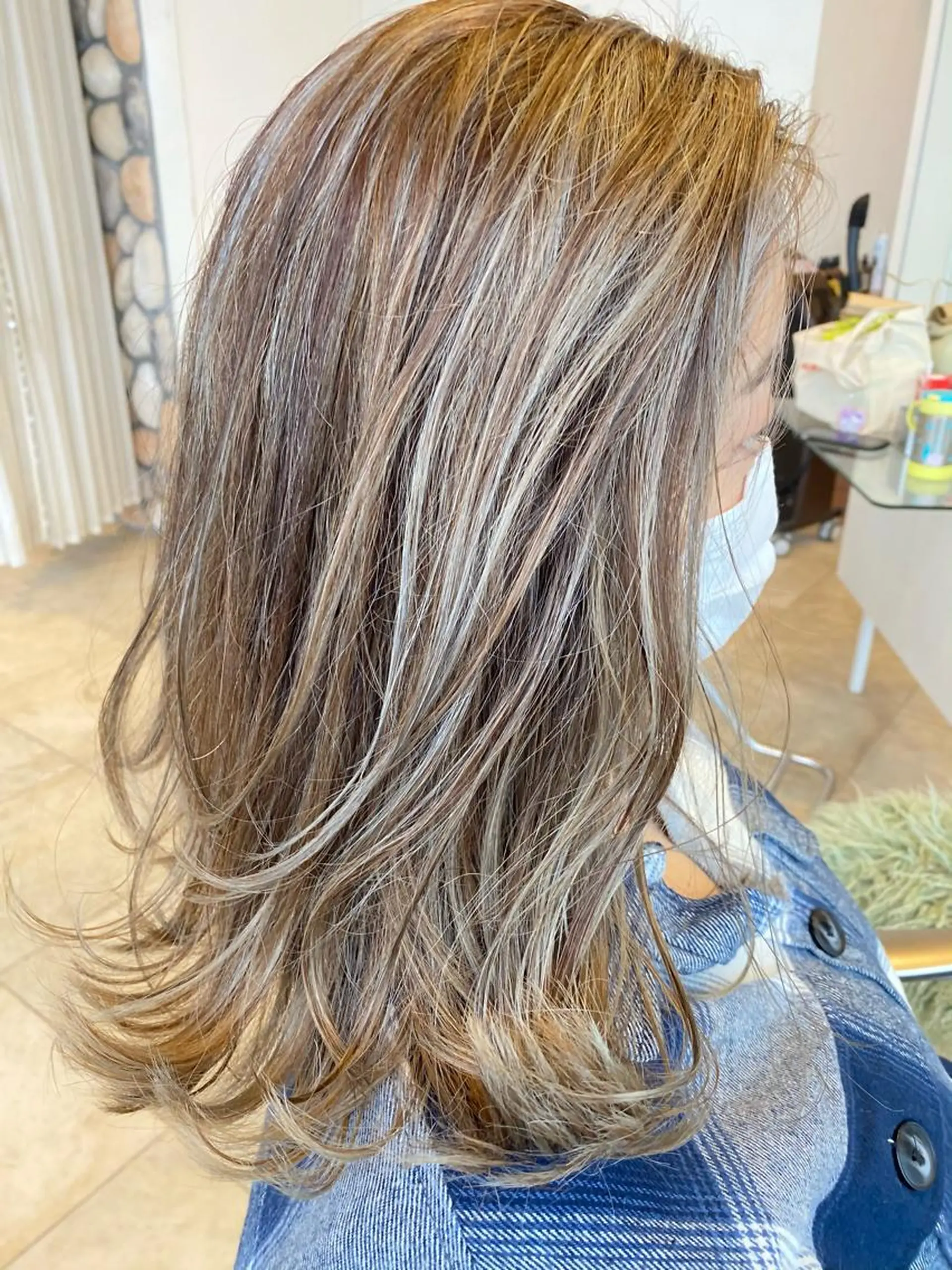 ロング カラー ハイライトカラー ハイライト モダーン北鎌倉所属・中溝 アカリのヘアスタイル