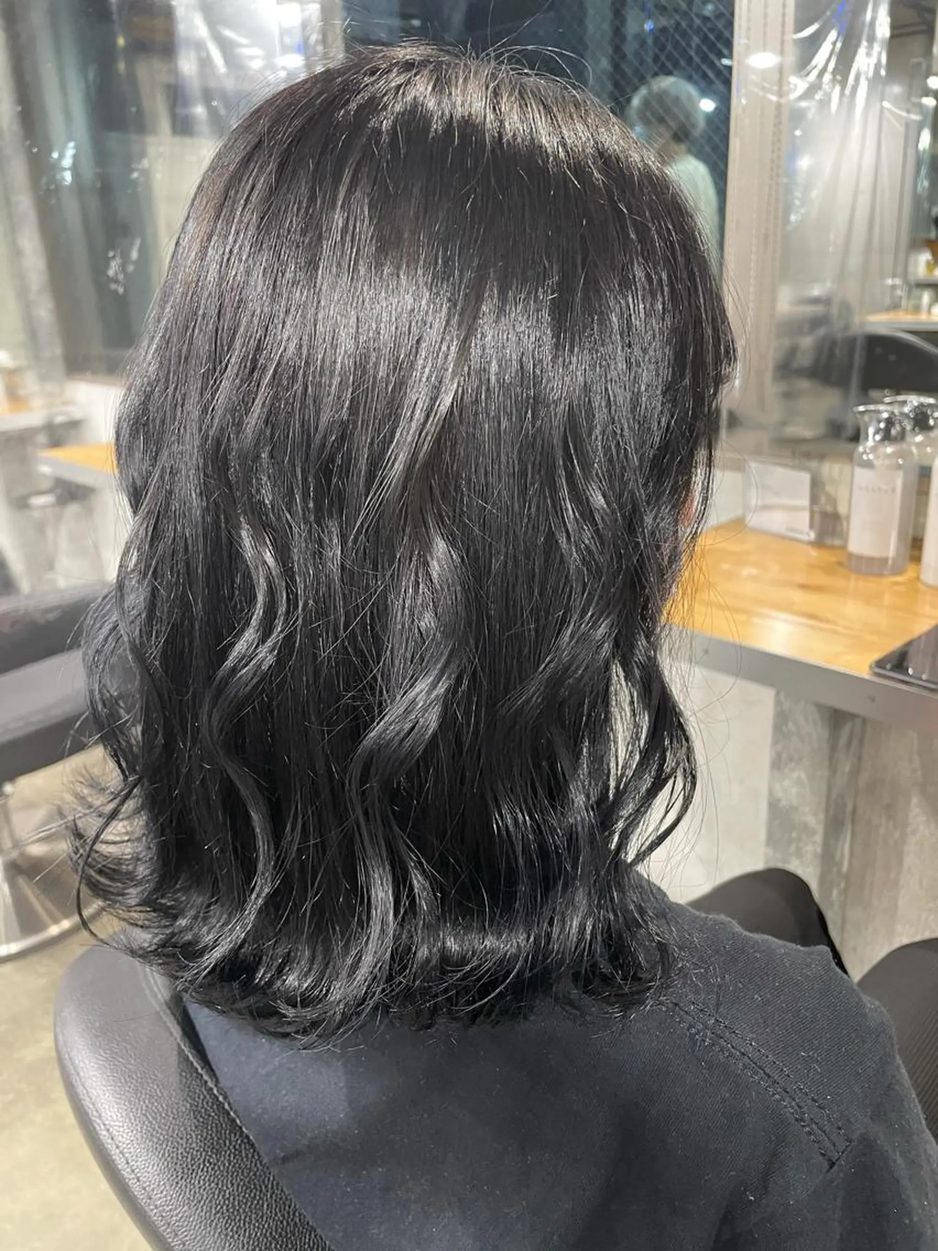ミディアム カラー パーマ ヘアアレンジ メンズ キッズ ネイル マツエク・マツパ ブリーチカラー/似合 せ🎀amika🎀のヘアスタイル