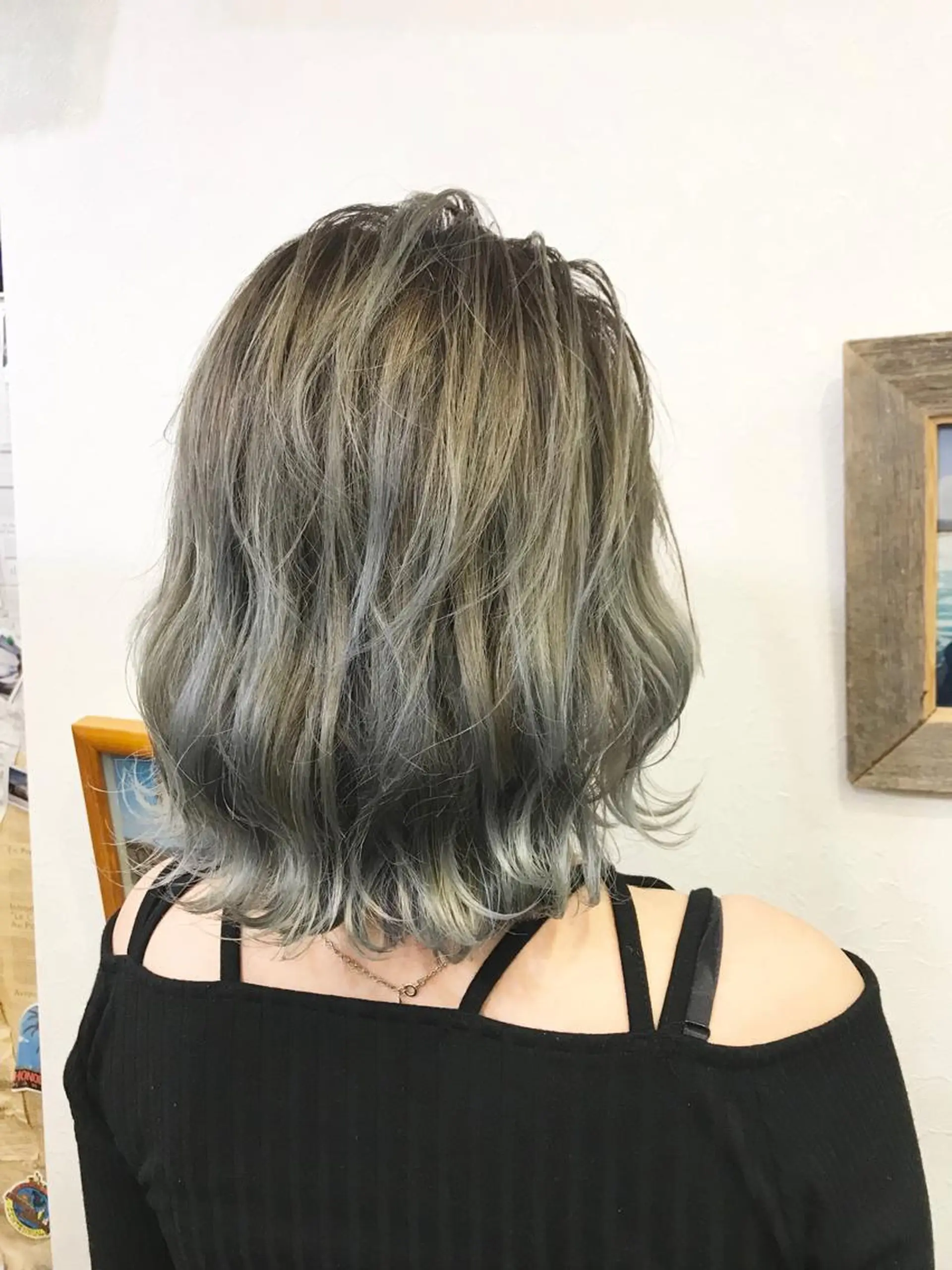 ミディアム カラー ブルーカラー ブルージュ ミント かきあげバング 店長担当🌟 矢吹ガブリエル🌟のヘアスタイル