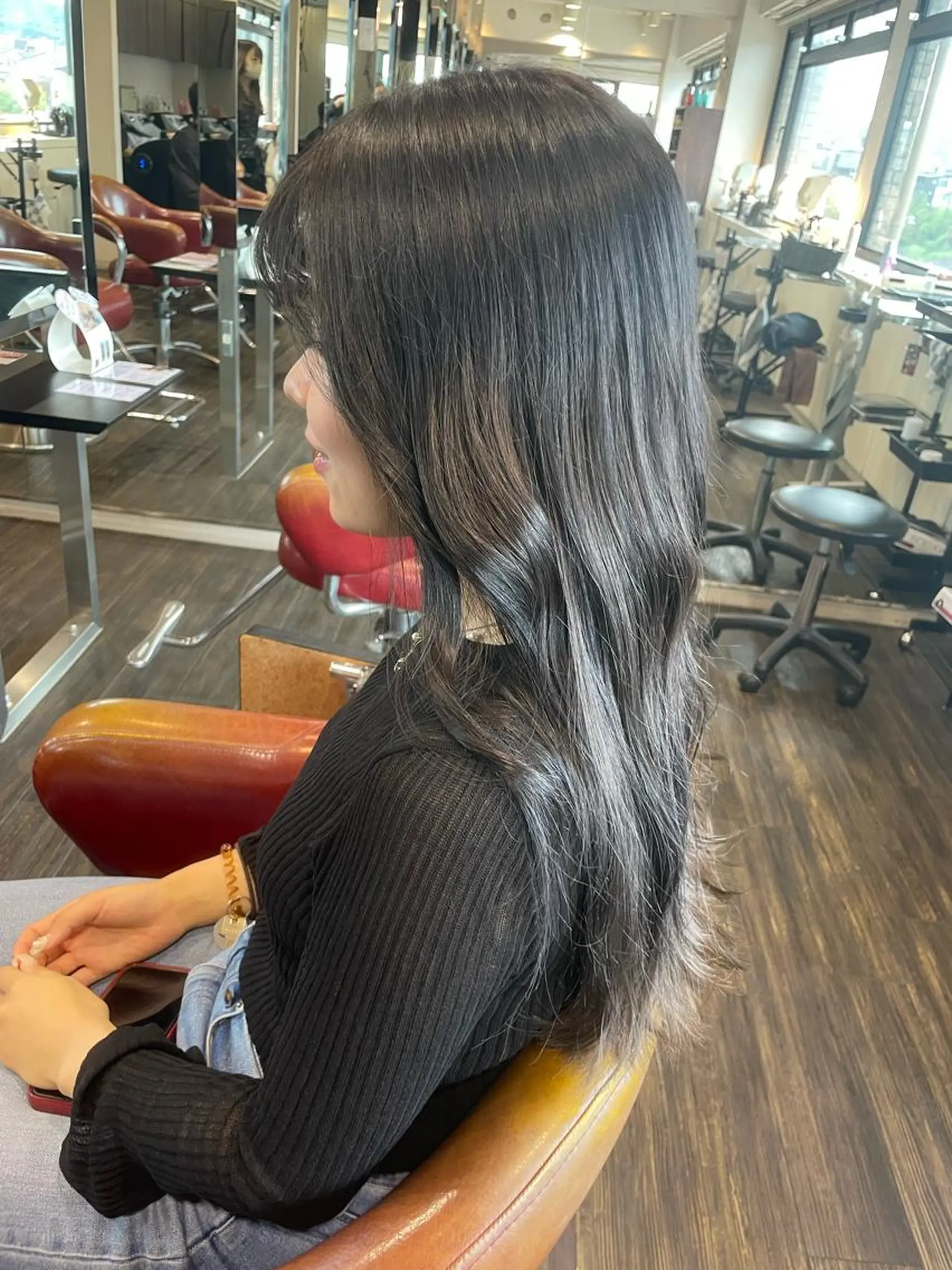 カラー 黒髪 透明感カラー 佐藤 綾郁のヘアスタイル