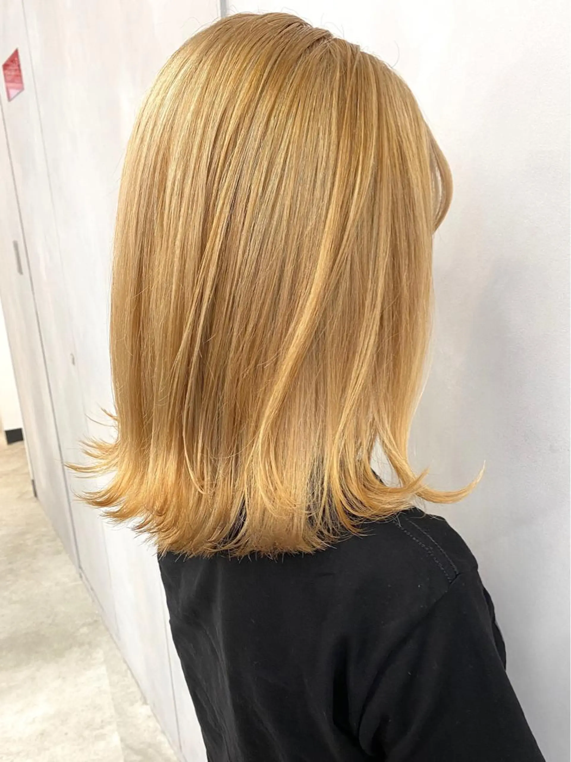 ミディアム カラー 艶ハイトーンブリーチ 🌈小林侑雅のヘアスタイル