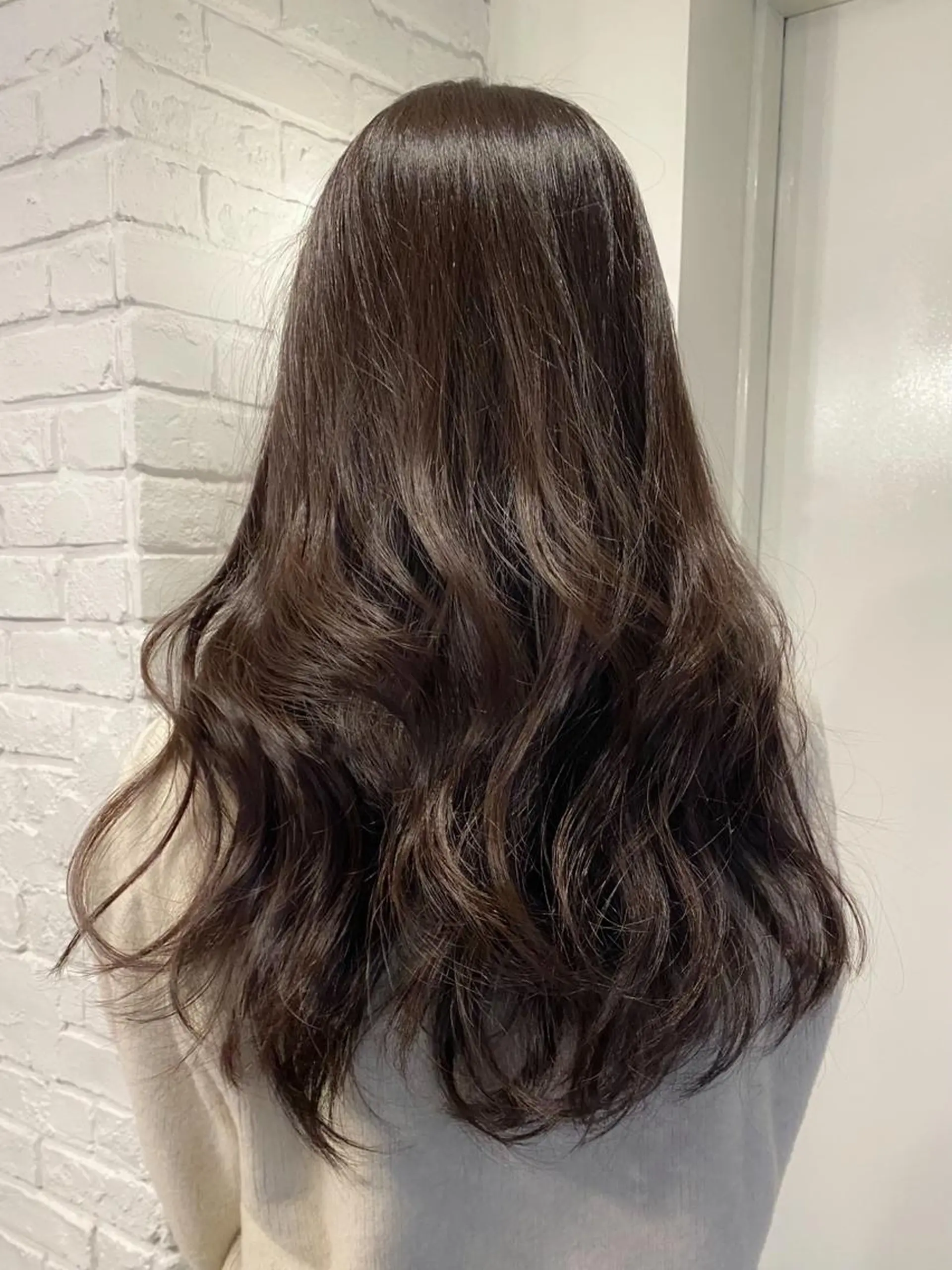 ロング カラー ヘアアレンジ ベージュカラー グレージュ ラベンダーカラー ラベンダーグレージュ ラベンダーグレー カット ヘアカラー トリートメント 韓国ヘア×髪質 改善🇰🇷シオリのヘアスタイル