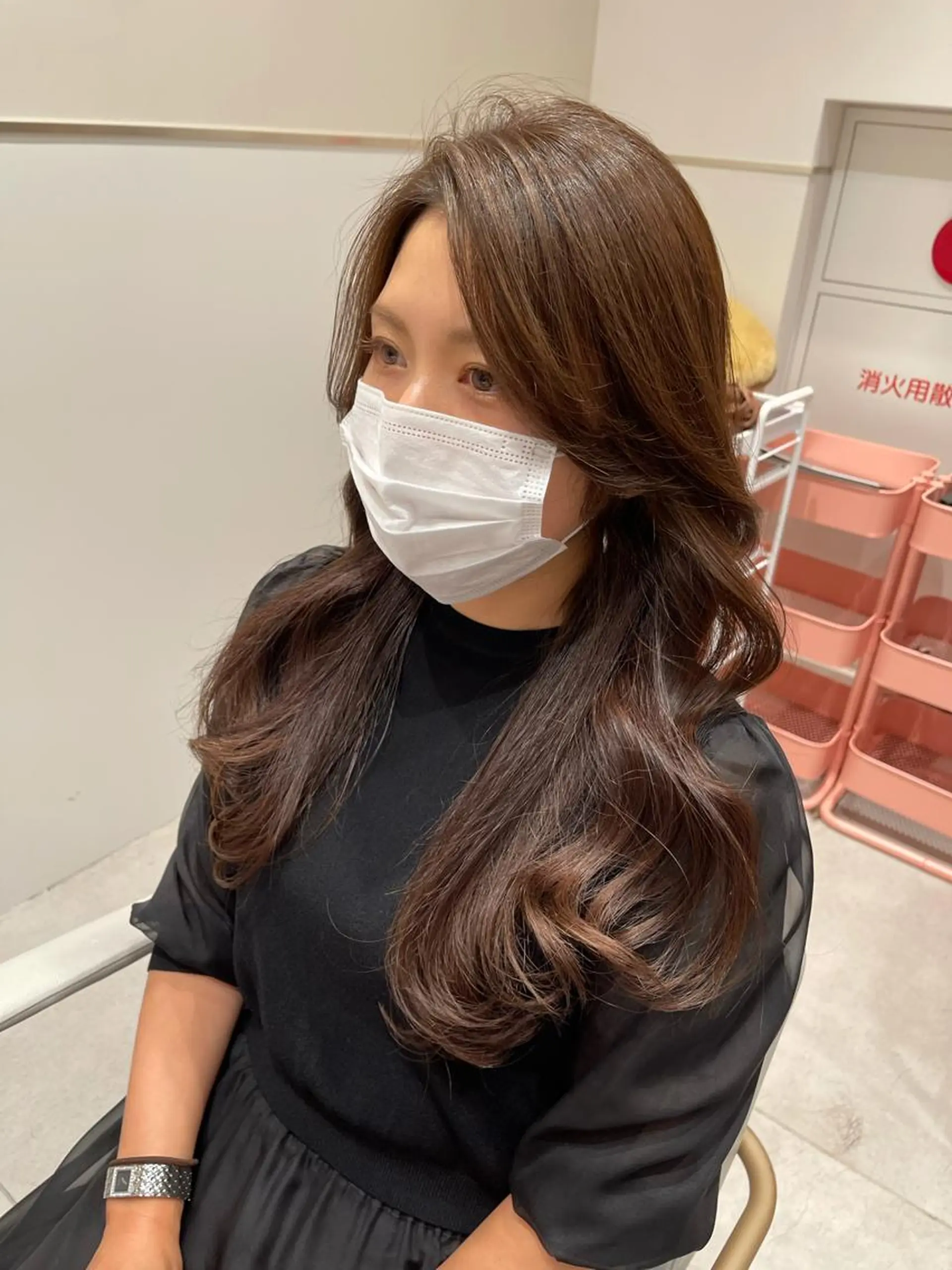 ロング 顔まわりレイヤー 学生 韓国風ヘア レイヤーカット 似合わせカット カット ヘアカラー トリートメント ボブパーマ ウルフパーマのヘアスタイル