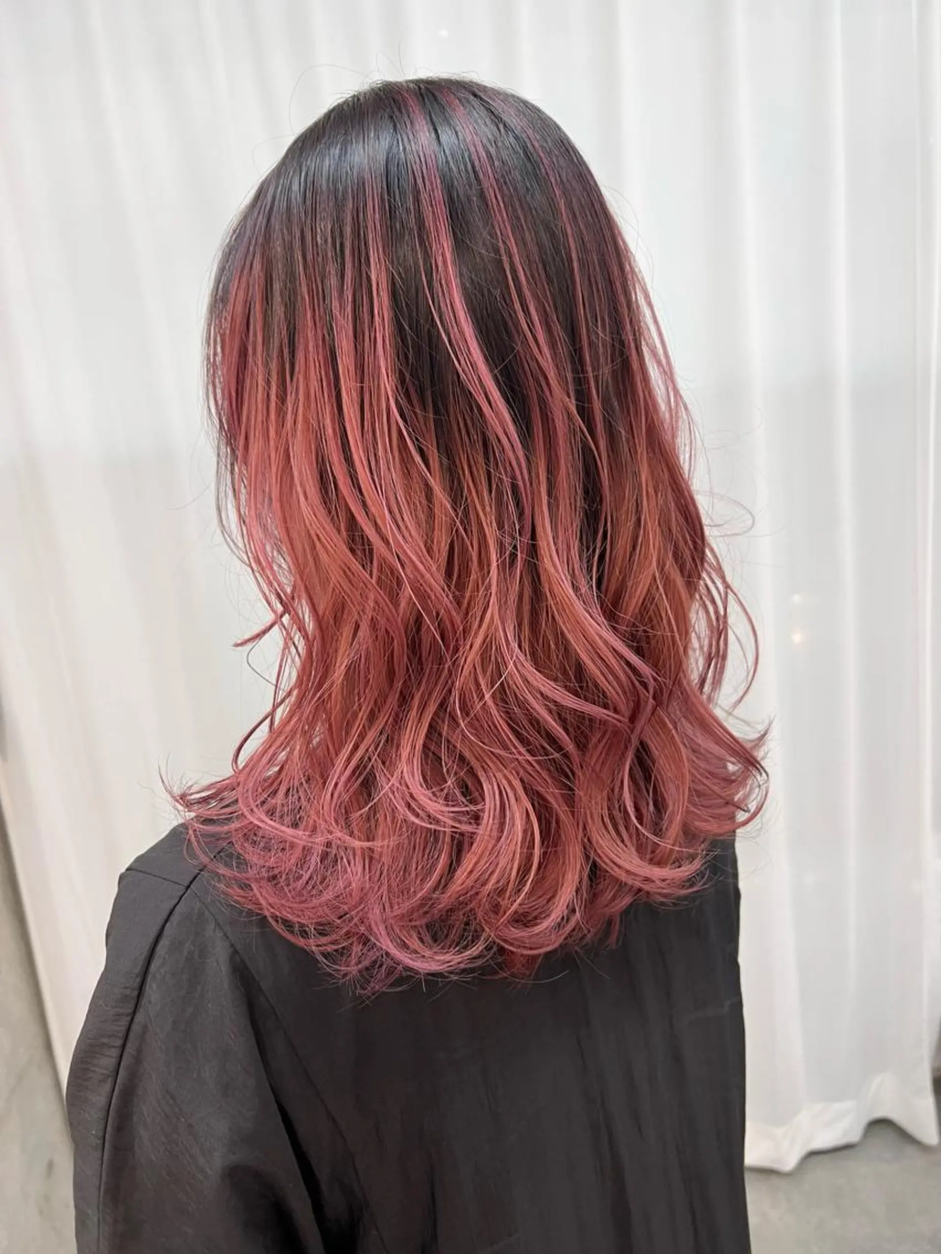 セミロング カラー バレイヤージュ ブリーチ ケアブリーチ ハイライトカラー インナーカラー ヘアカラー トリートメント lani 天神大名/ブリーチのヘアスタイル