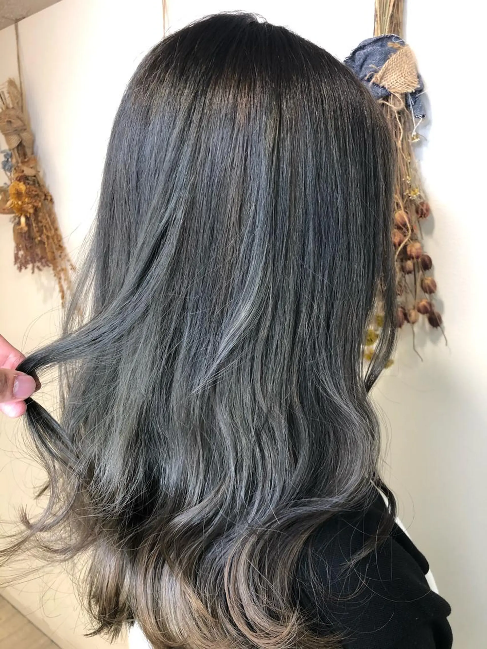 ミディアム カラー メンズ メンズブリーチ ブリーチ 透明感カラー グレージュ イルミナカラー 門田 恭弥のヘアスタイル