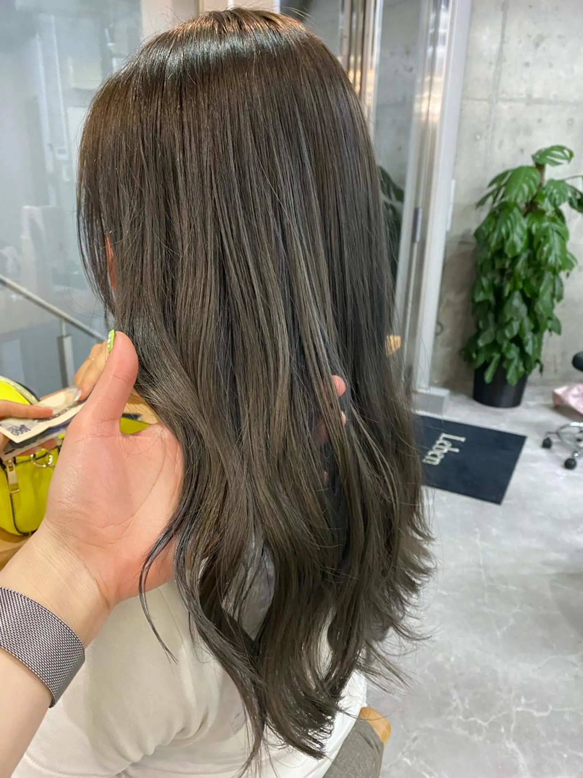 ロング tomoe 艶カラー💗🪽のヘアスタイル