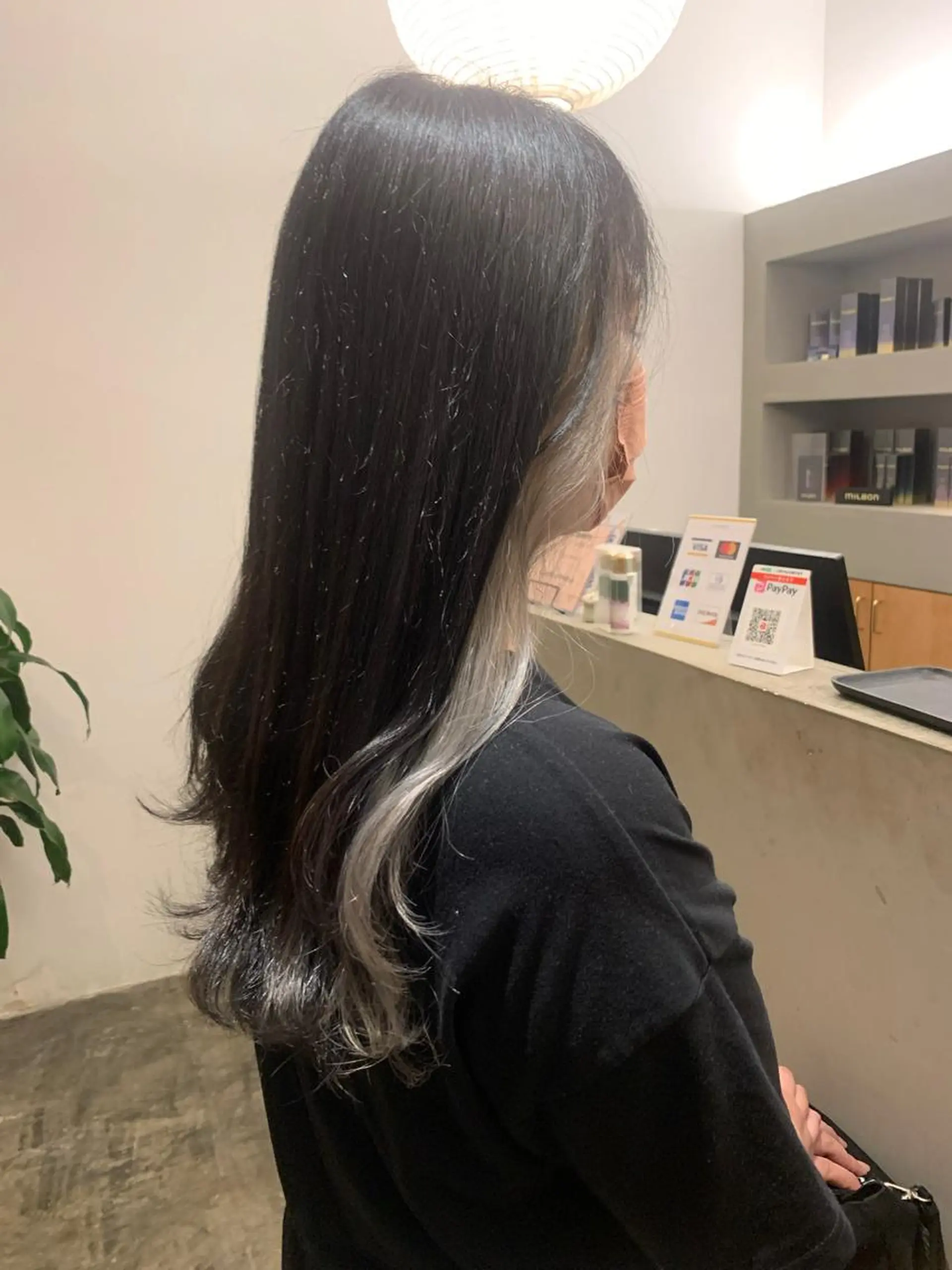 ロング カラー ブリーチ イヤリングカラー ヘアカラー ハイトーン職人💗 松本輝美のヘアスタイル