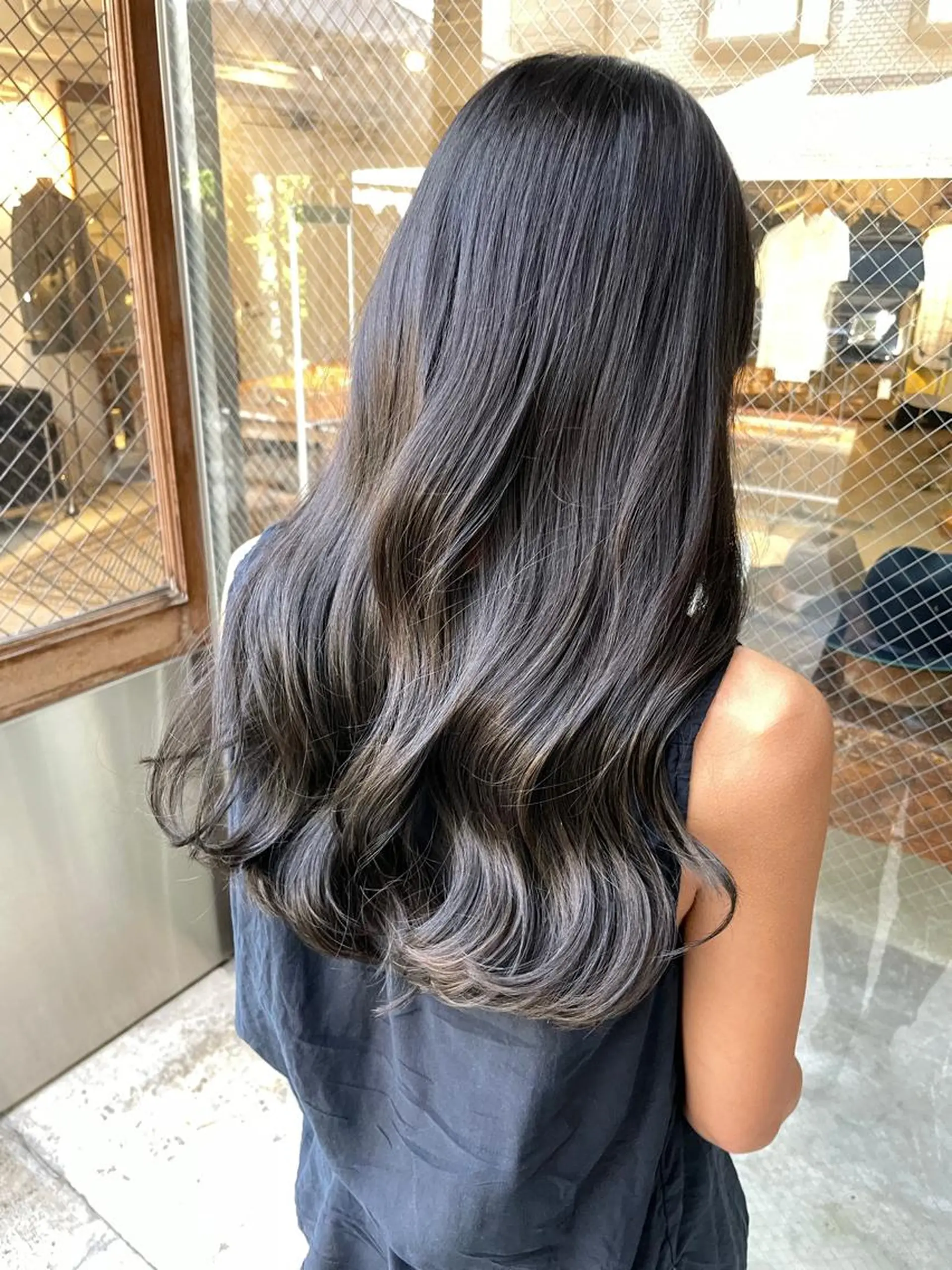 ロング カラー 寺山 佳貴のヘアスタイル