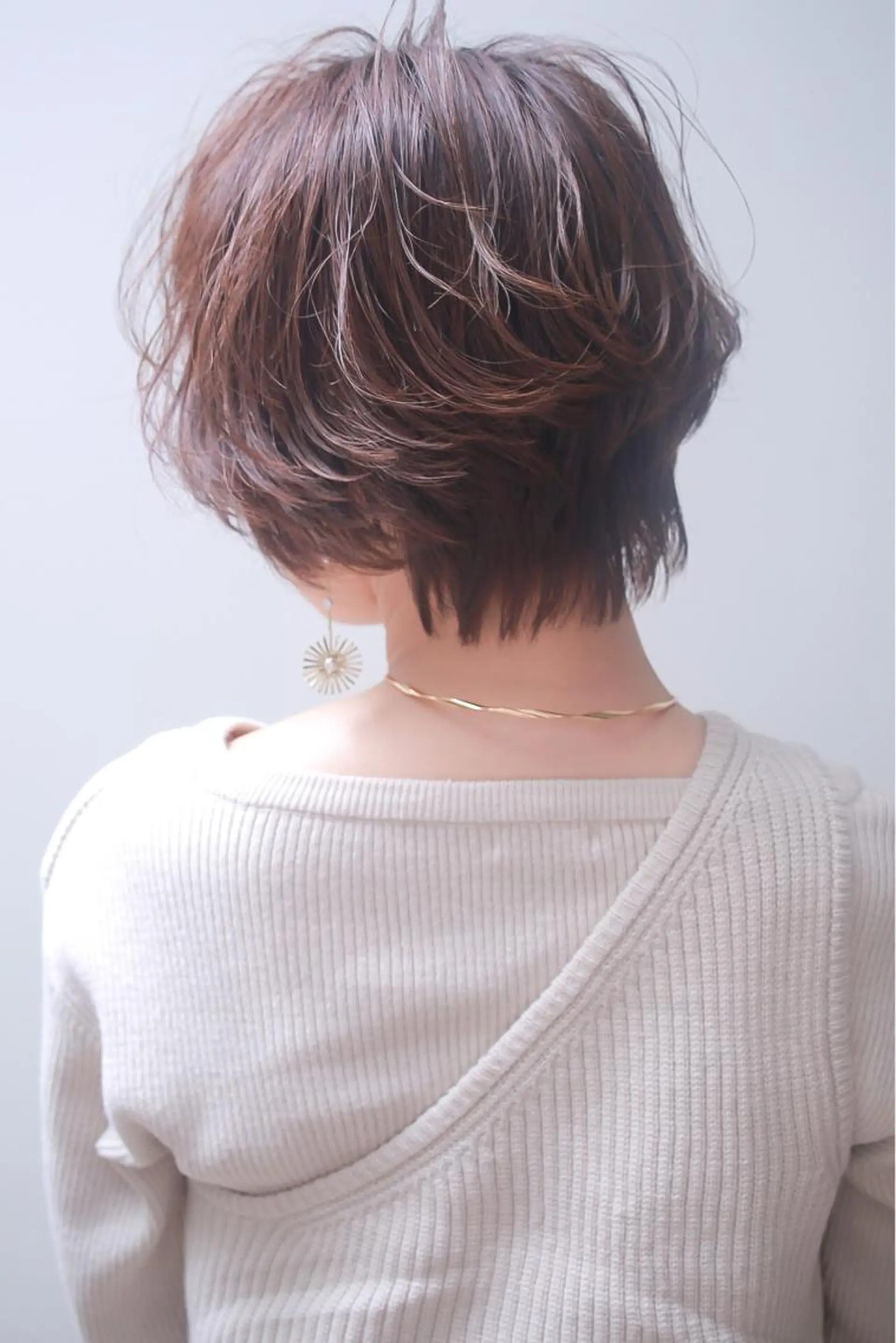 ショート カラー 伊藤 裕貴のヘアスタイル