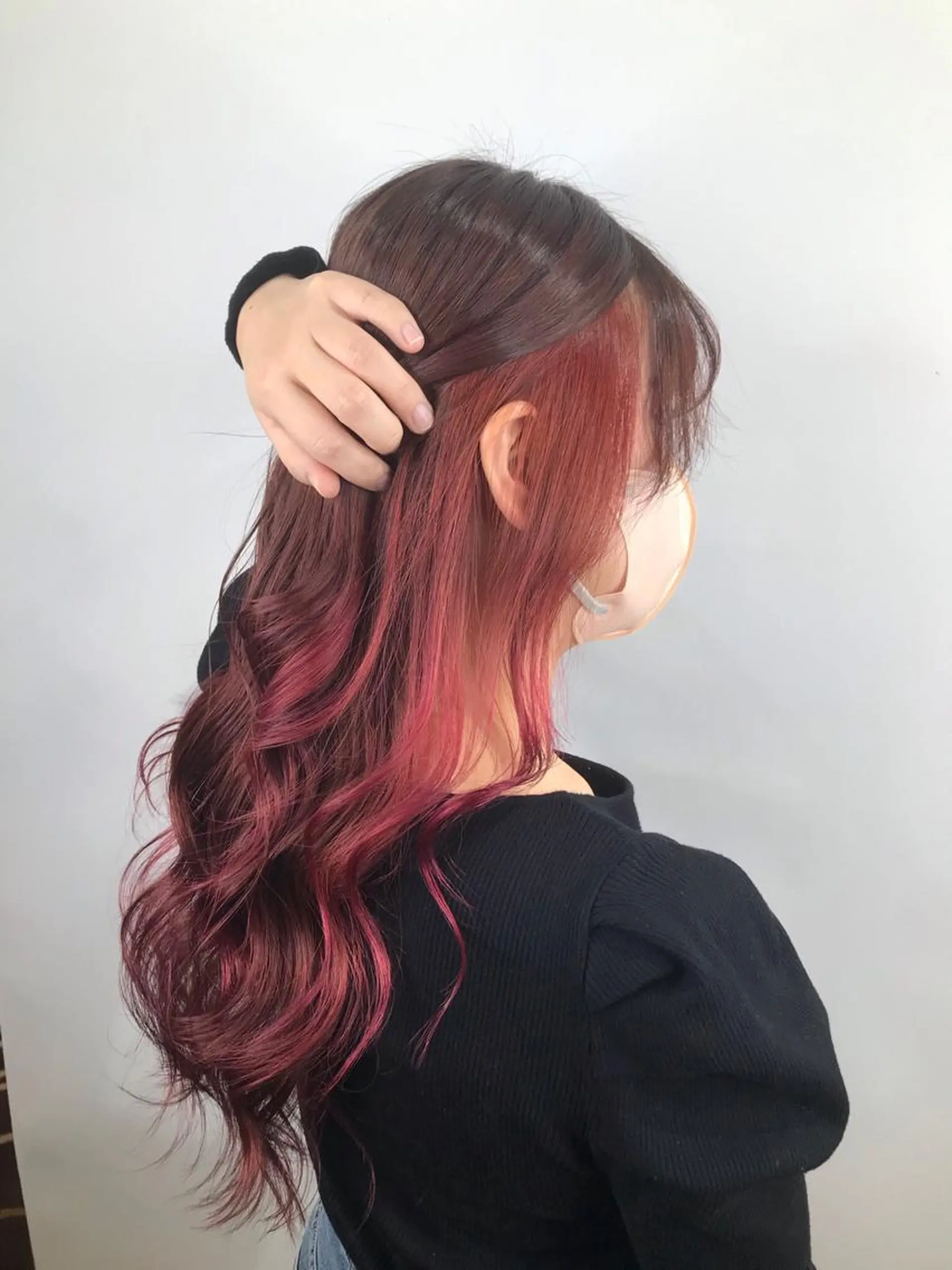 ロング カラー ブリーチ ケアブリーチ イルミナカラー トリートメント インナーカラー/ ストレート/奥野洸也のヘアスタイル