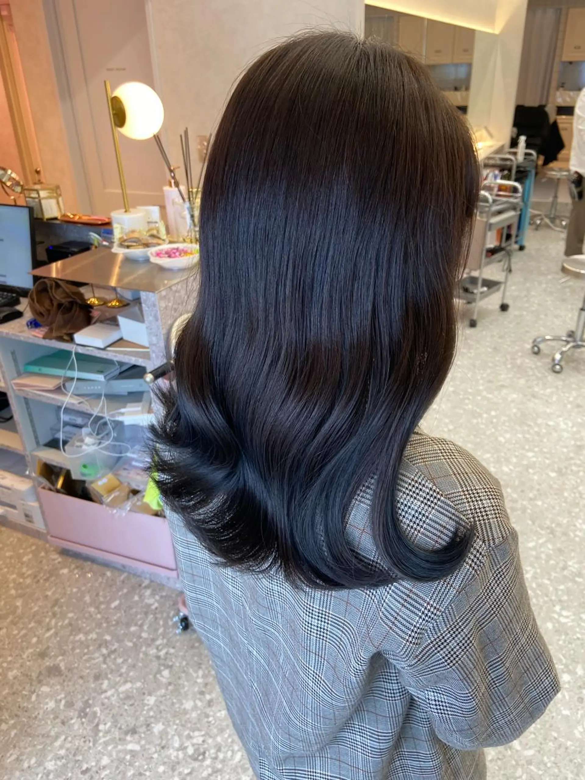 ミディアム カラー シールエクステ ブリーチ ブラウンカラー ケアカラー ダブルカラー カット ヘアカラー トリートメント 新宿/韓国ヘア 中明度カラー/かやのヘアスタイル