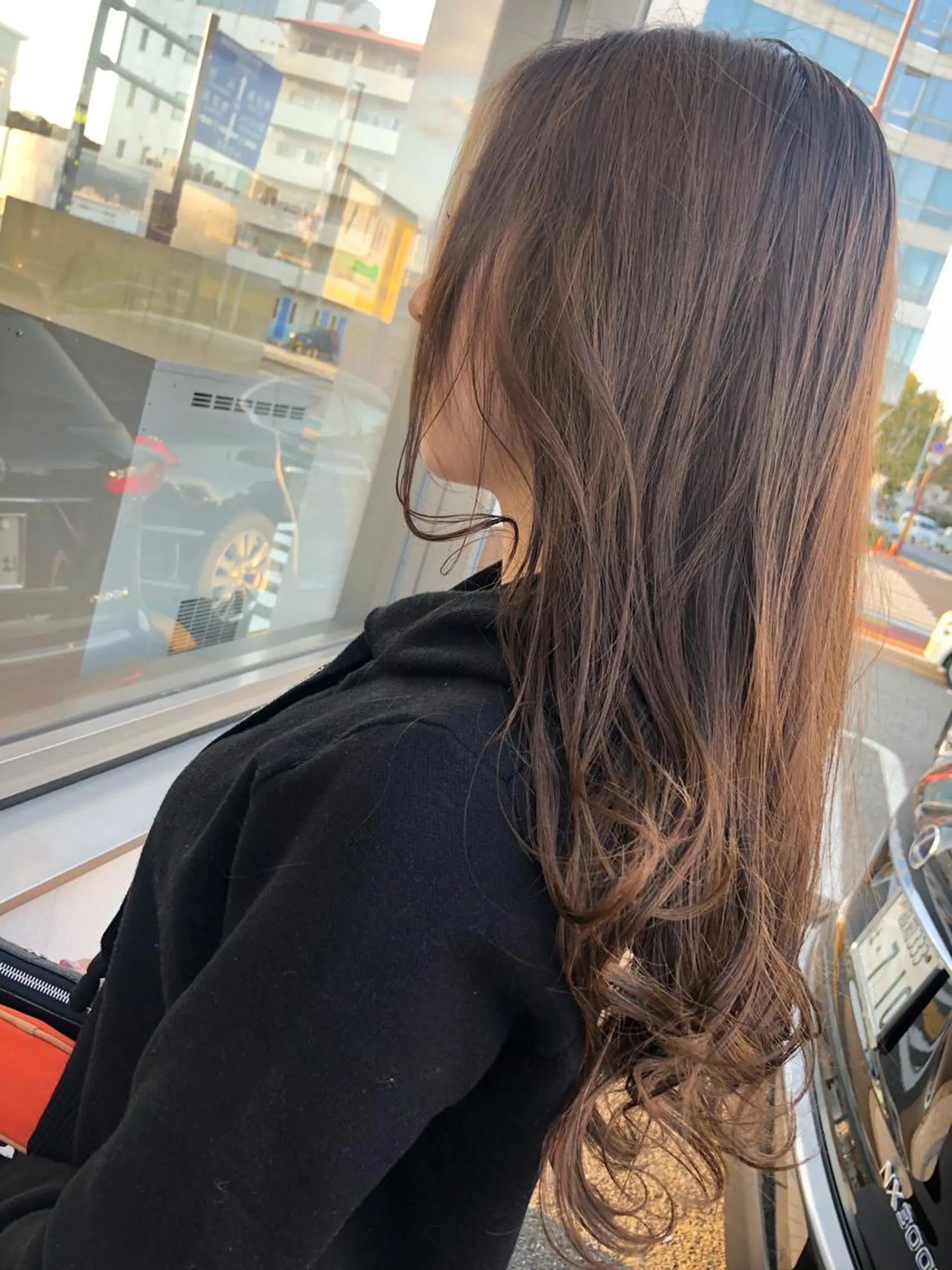 ロング カラー 畠山 華奈のヘアスタイル