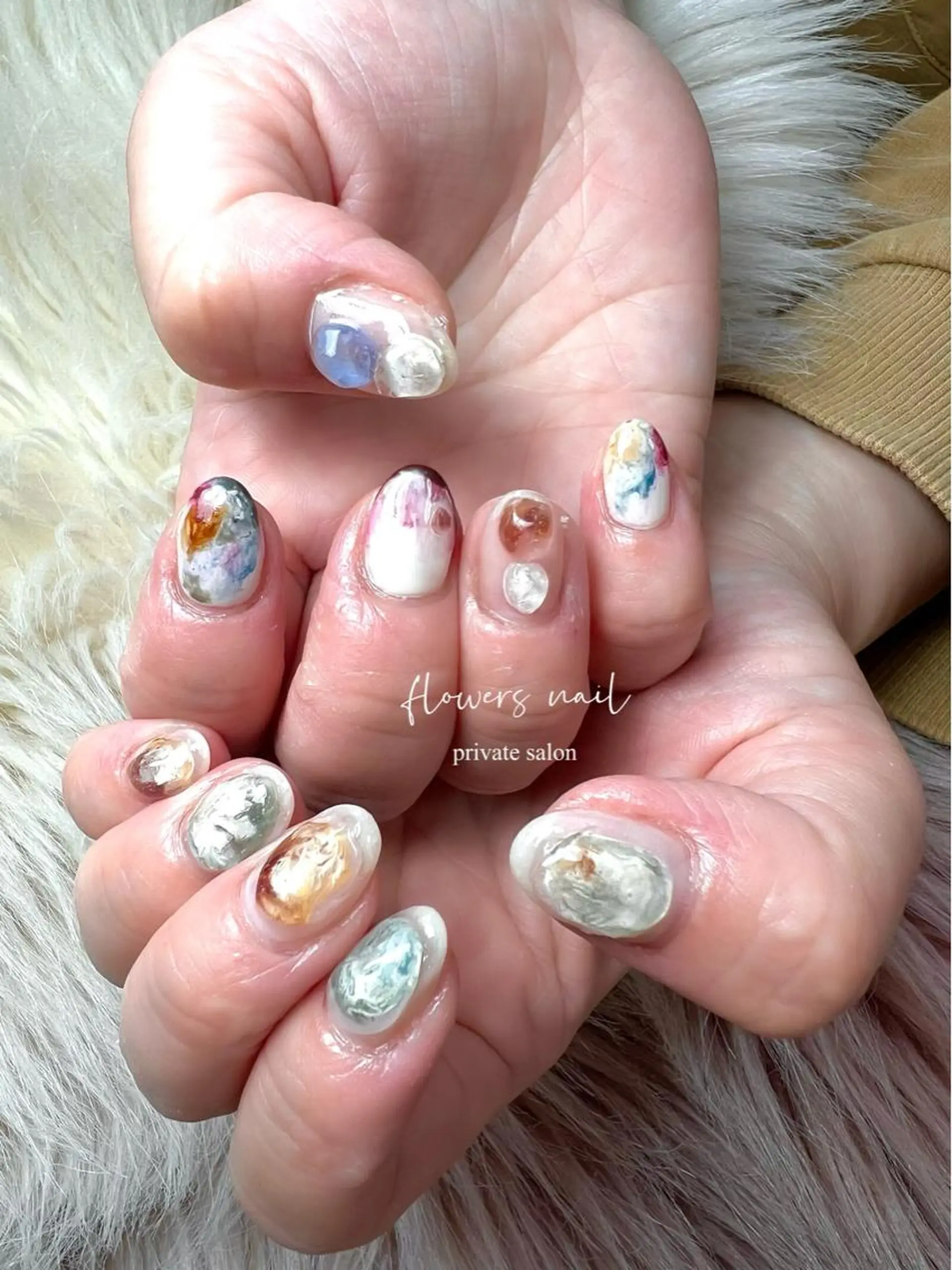ショート ネイル アートネイル ジェルネイル 持ち込み ニュアンスネイル パラジェル ハンドネイル flowers nailのネイルデザイン