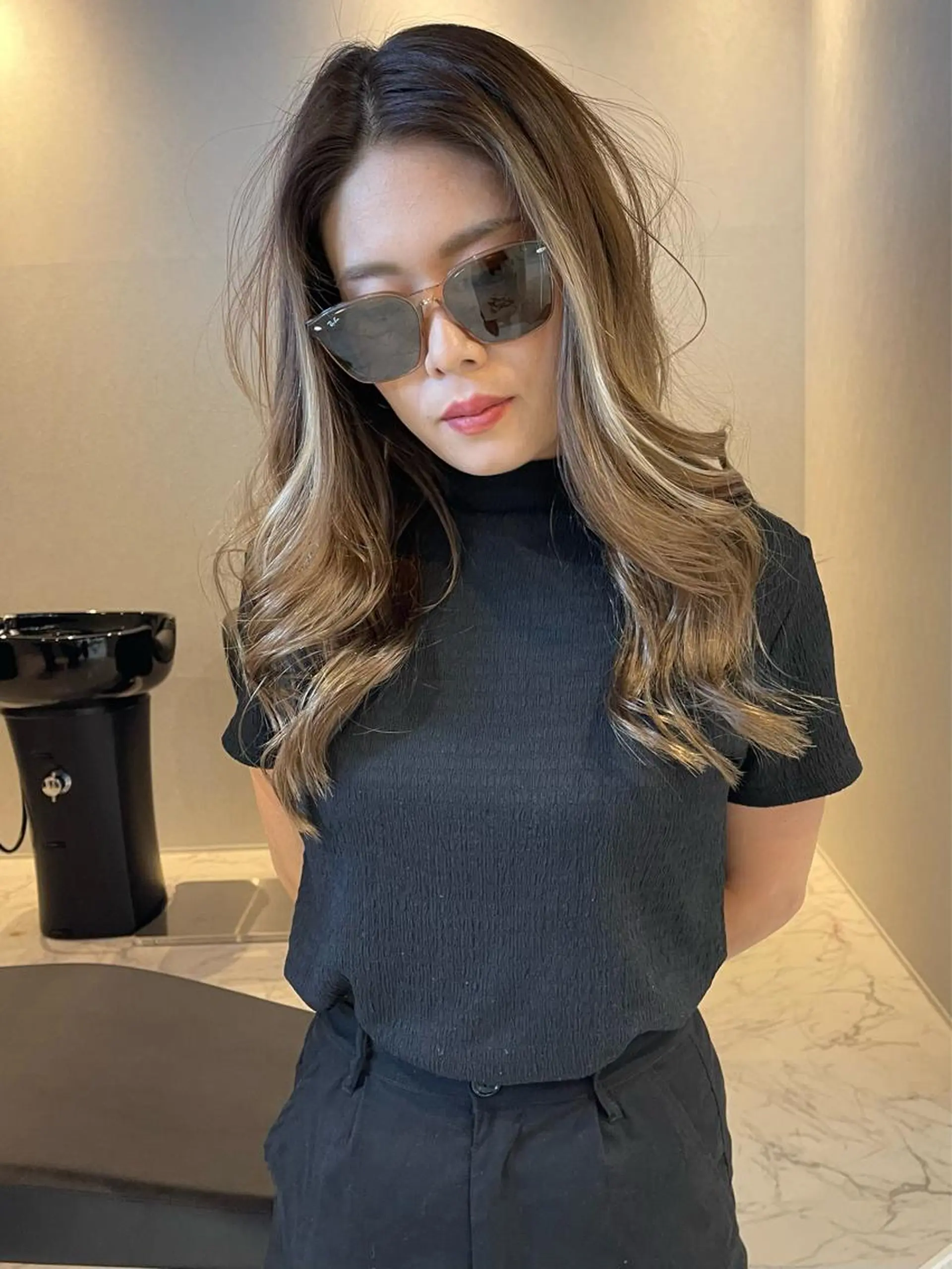 セミロング カラー ヘアアレンジ バレイヤージュ デザインカラー ハイライトカラー 外国人風カラー ハイライト カット ヘアカラー トリートメント アンドウ ユウ/ レイヤーカット/韓国のヘアスタイル