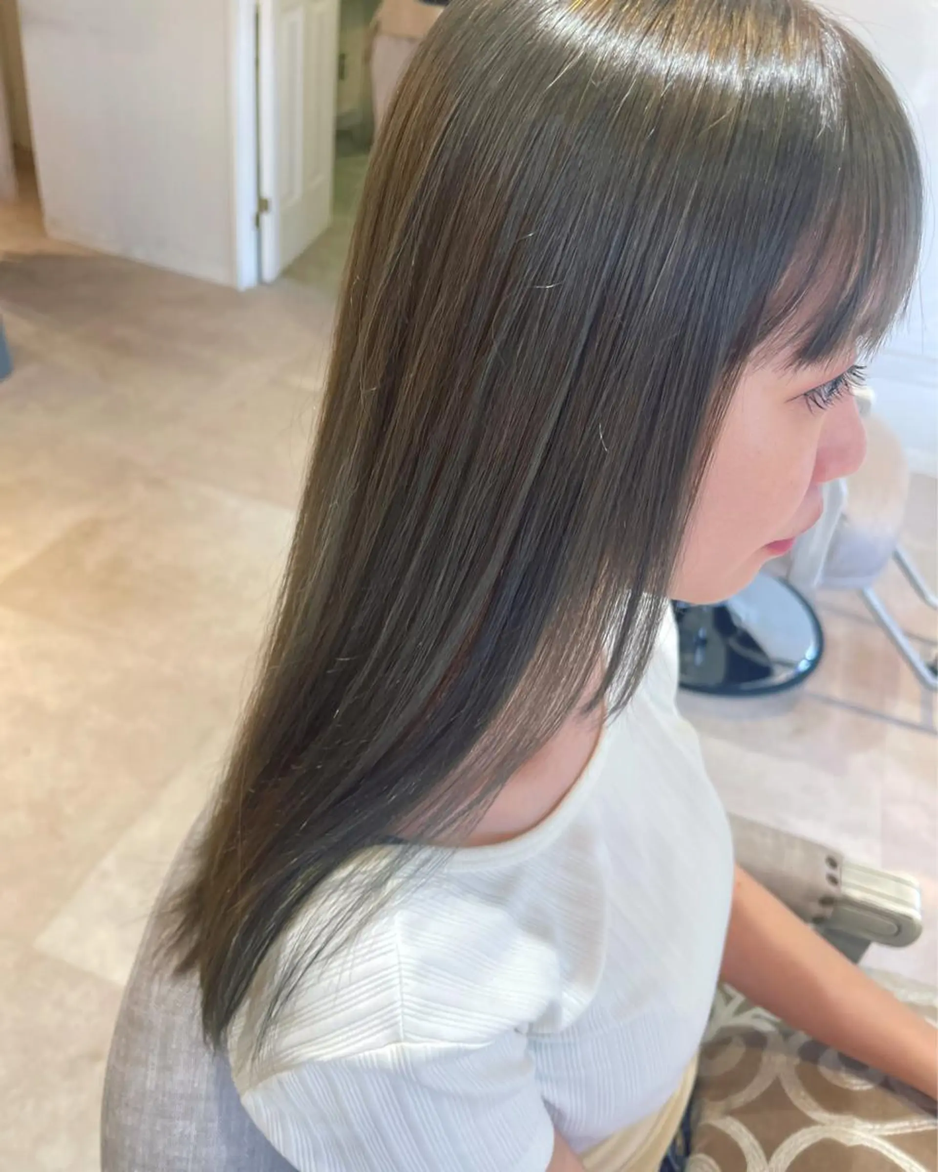 ロング カラー 透明感カラー ヘアカラー トリートメント ヤマグチ リョウのヘアスタイル