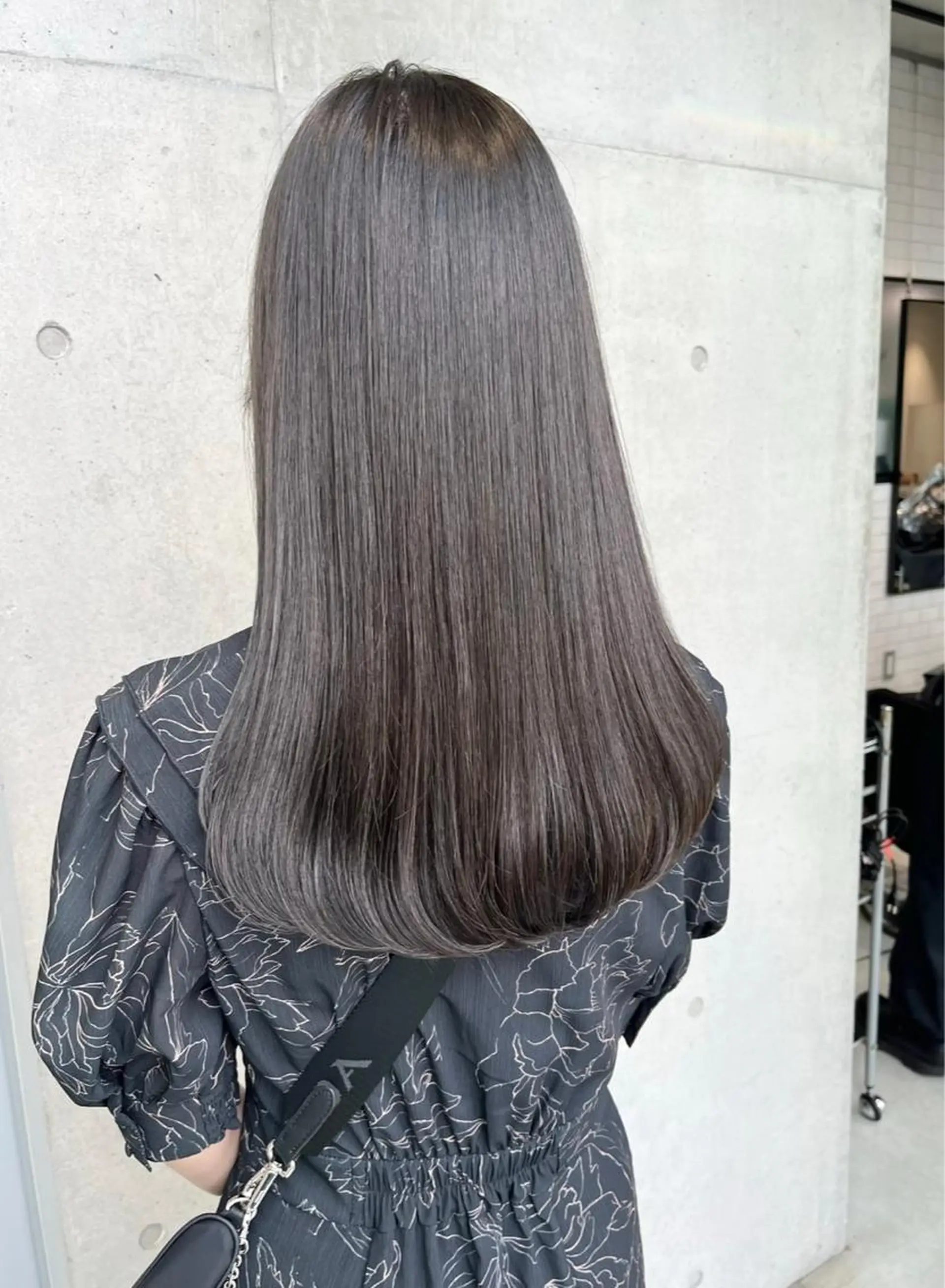 ロング カラー パーマ ヘアアレンジ カット ヘアカラー トリートメント 透明感/オリーブ/ グレージュ/YUKAのヘアスタイル
