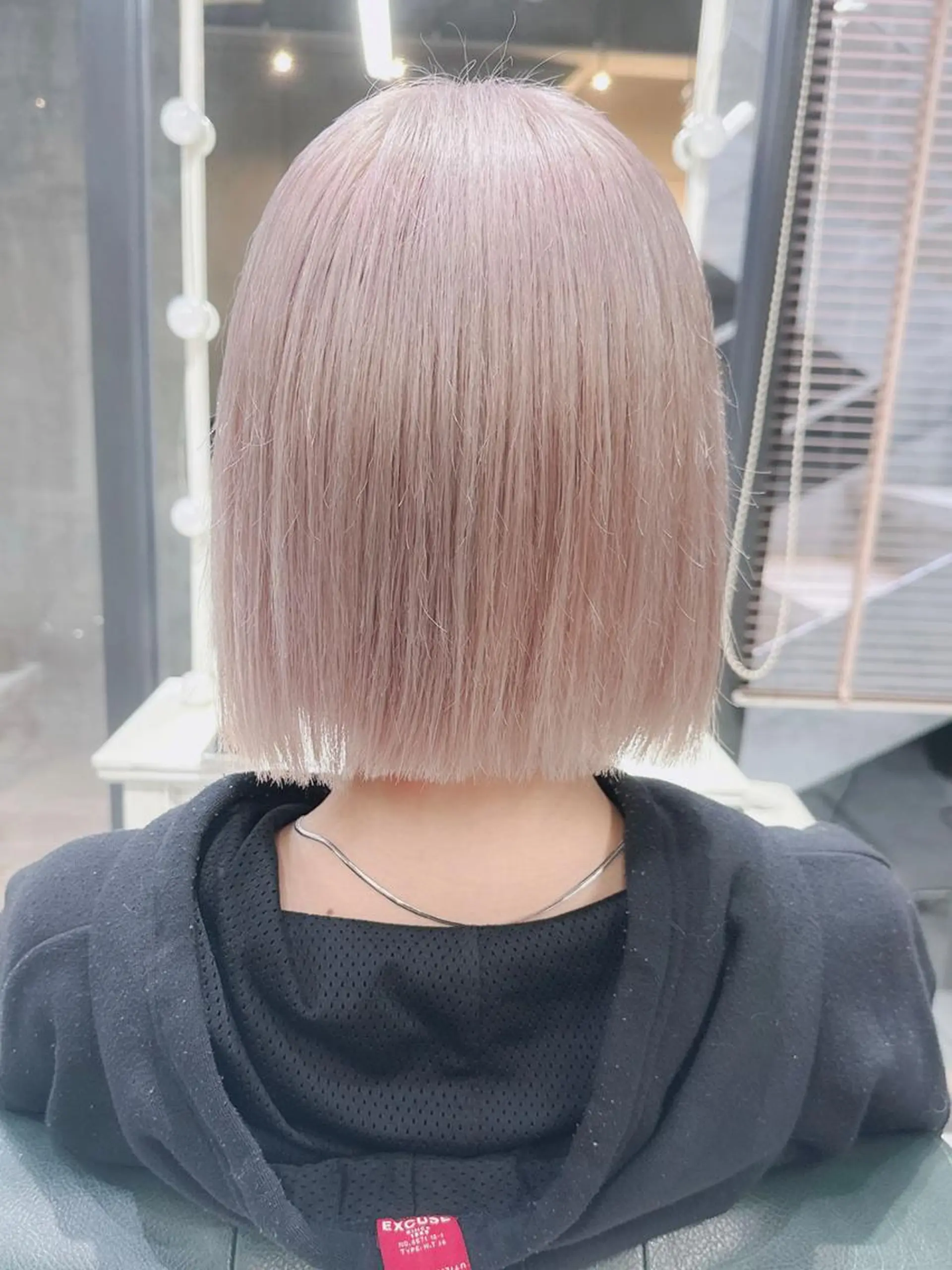 ミディアム ヘアアレンジ カラー ベージュカラー ハイトーンカラー ハイトーンベージュ 𝐑𝐈𝐍𝐊𝐀 🐷🖤のヘアスタイル