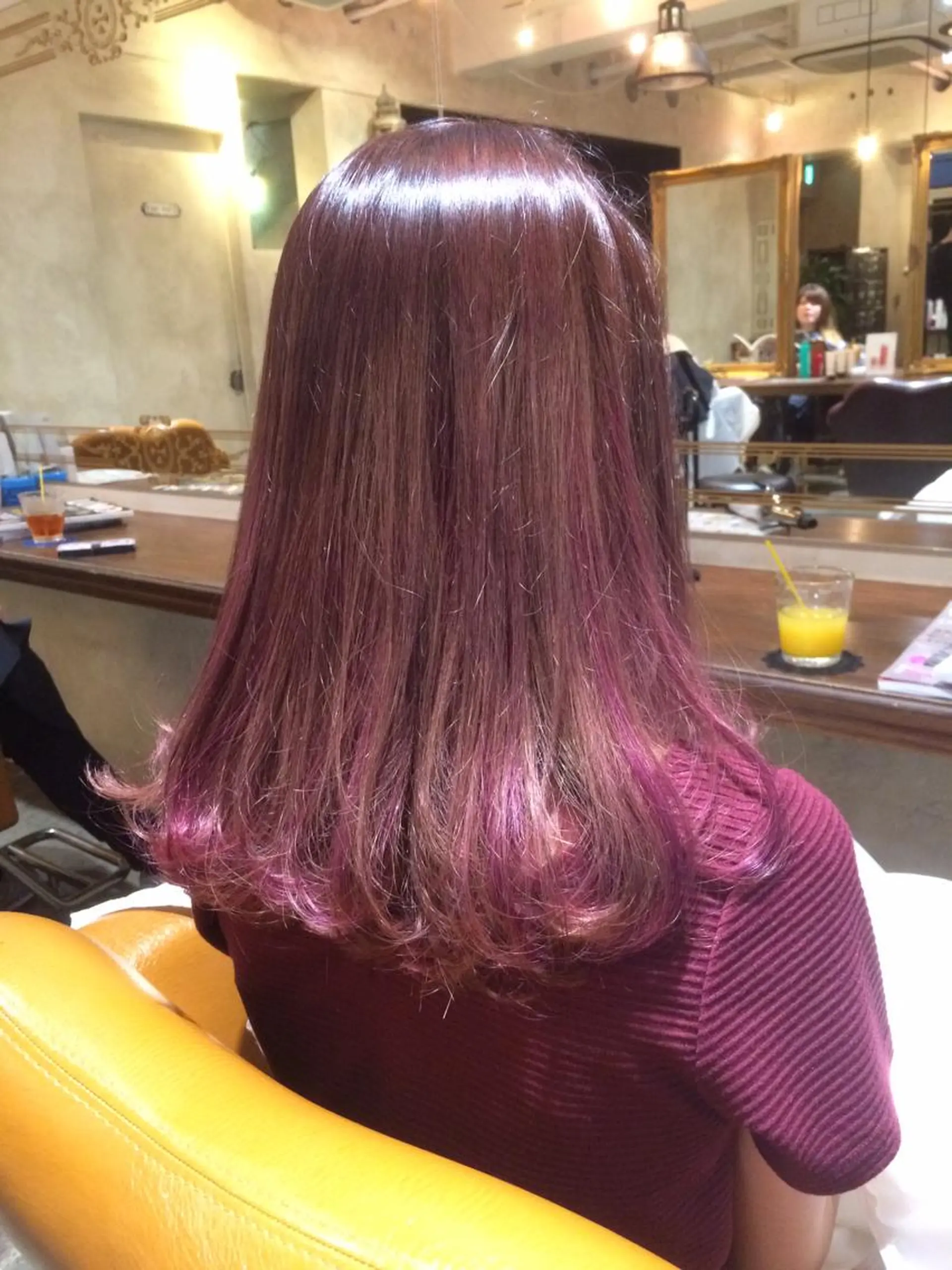 セミロング カラー ダブルカラー グラデーションカラー ピンクカラー 高比良 剛のヘアスタイル
