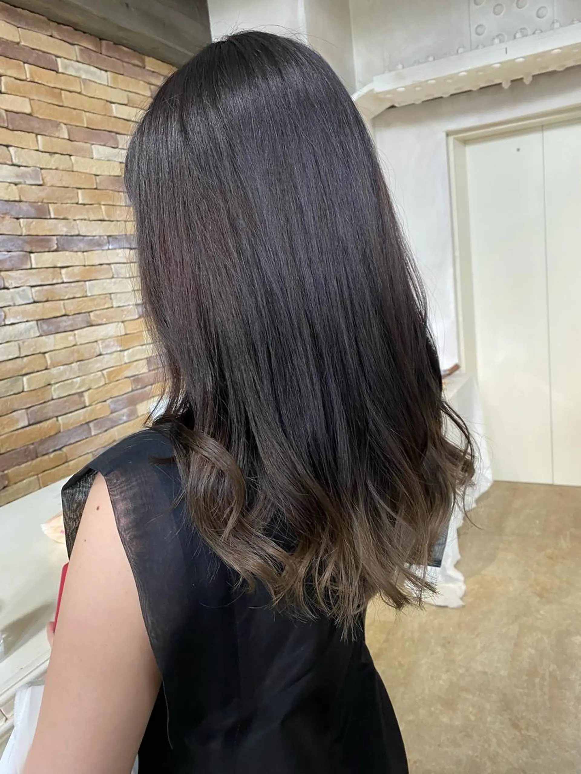 セミロング カラー ブリーチ グラデーションカラー ヘアカラー ALLY（アリー）所属・ミニモお気に入り数 No.1宍戸雄弥のヘアスタイル