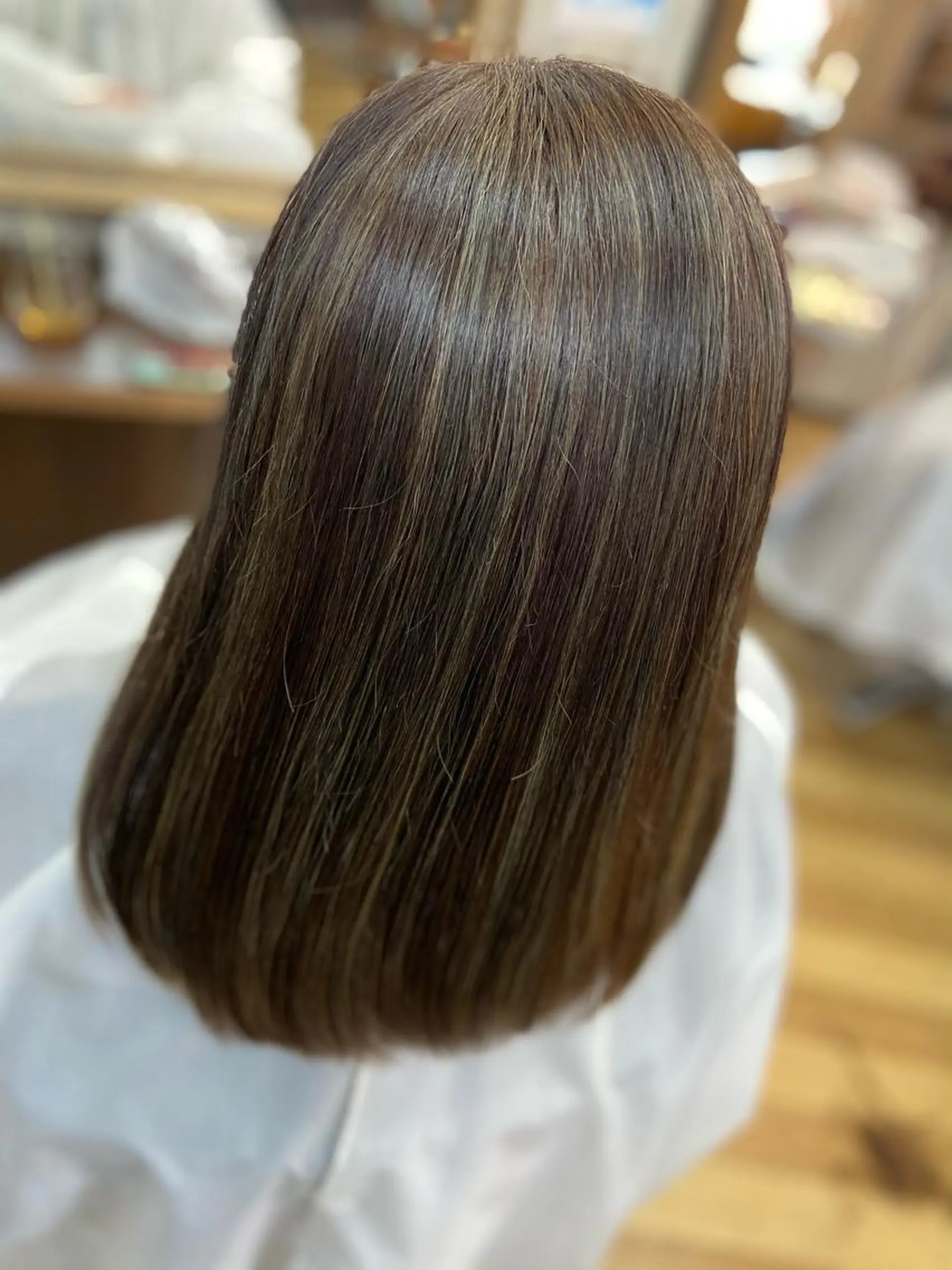 セミロング カラー ハイライトカラー ハイライト ATOLL所属・ATOLL 武藤のヘアスタイル