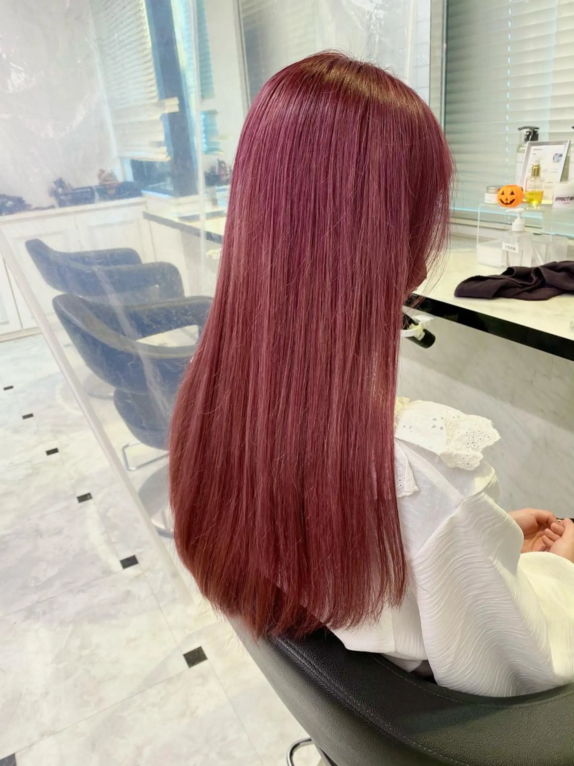 ロング カラー ヘアアレンジ ピンクカラー ケアブリーチ 韓国レイヤーKYONのヘアスタイル