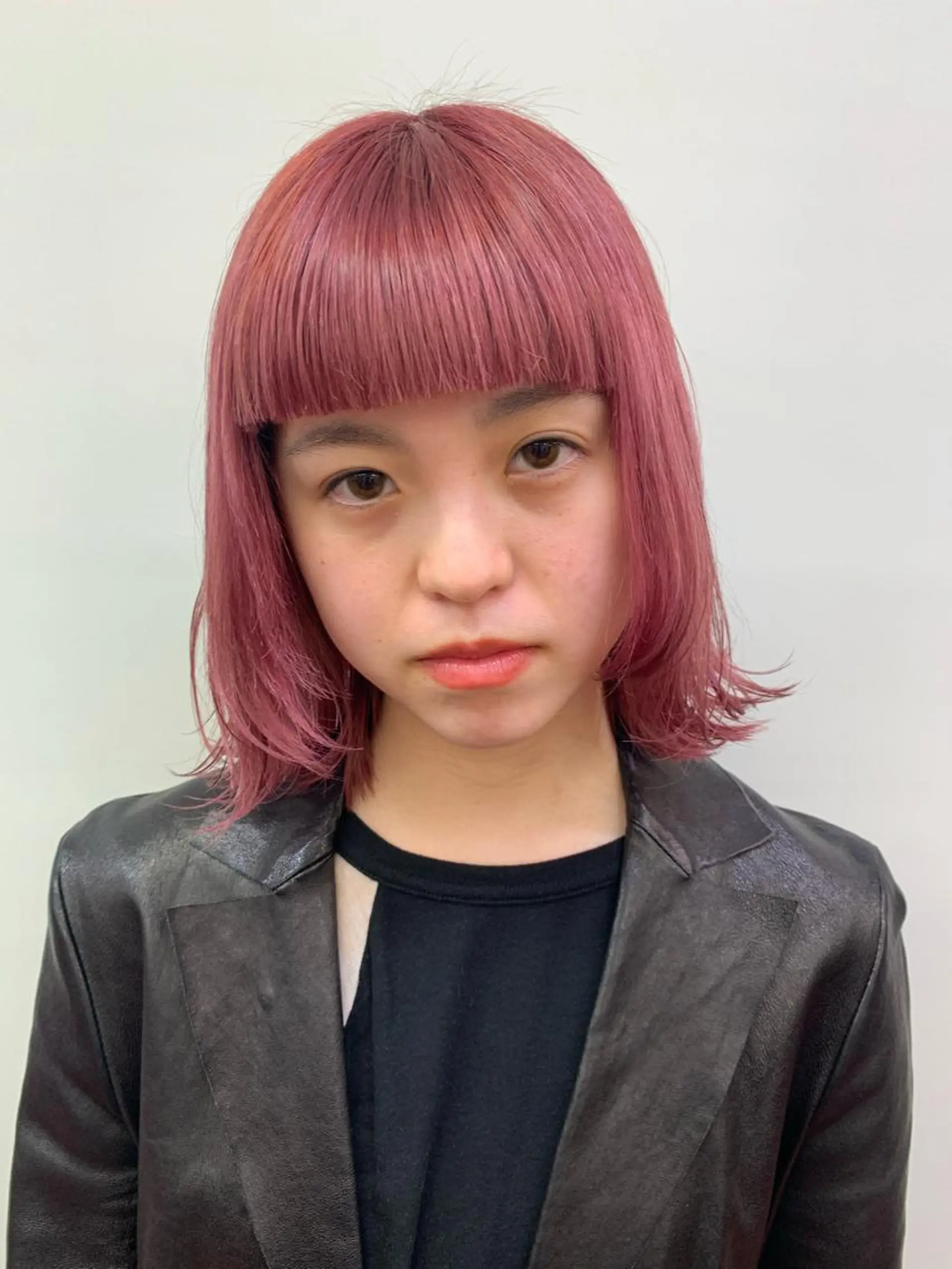ミディアム ヘアカラー 山嵜 かなのヘアスタイル