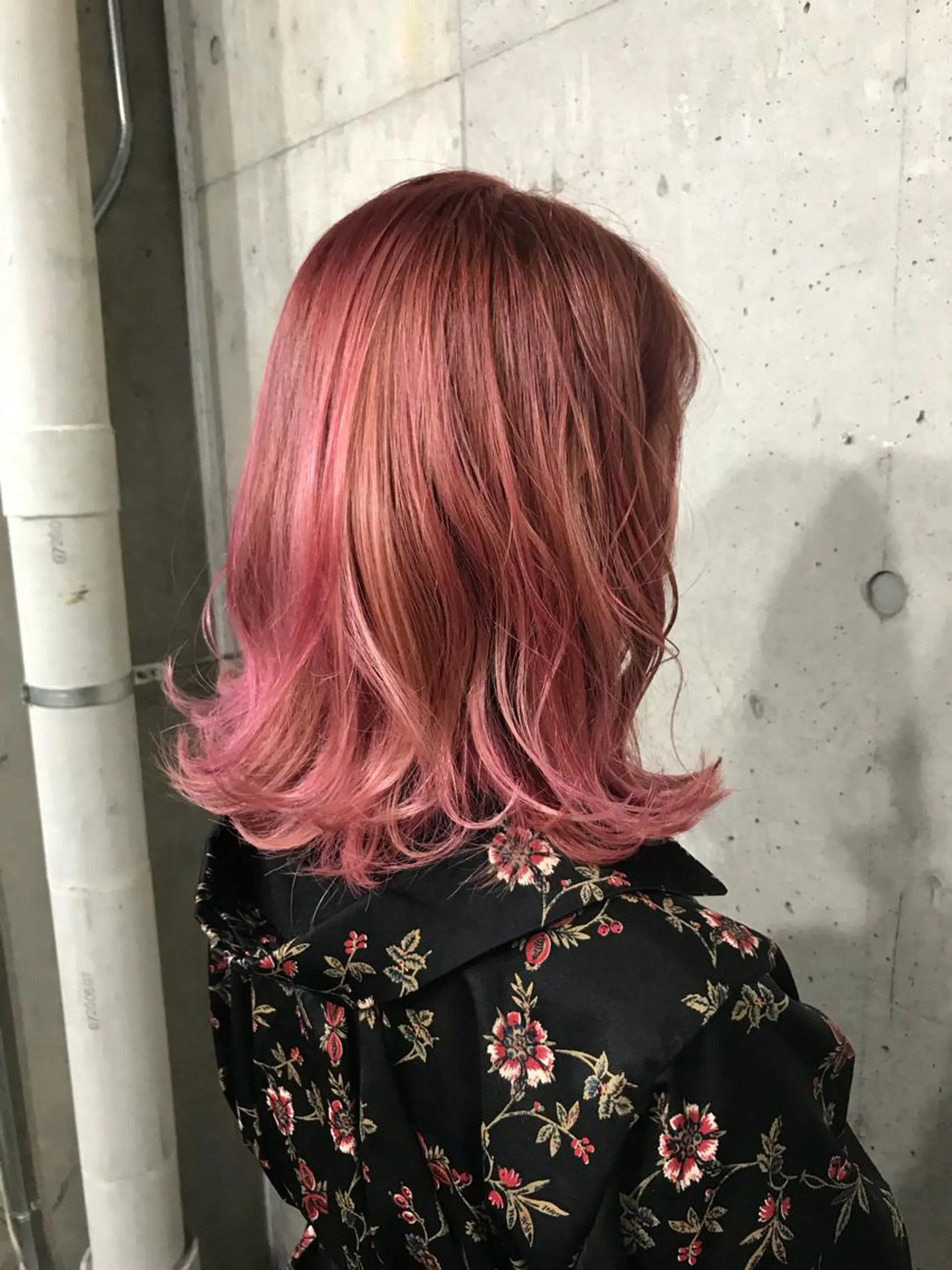 ショート カラー パーマ ヘアアレンジ メンズ キッズ ネイル マツエク・マツパ ピンクカラー カラーマツエク ピンク サロンドミルク 原宿のヘアスタイル