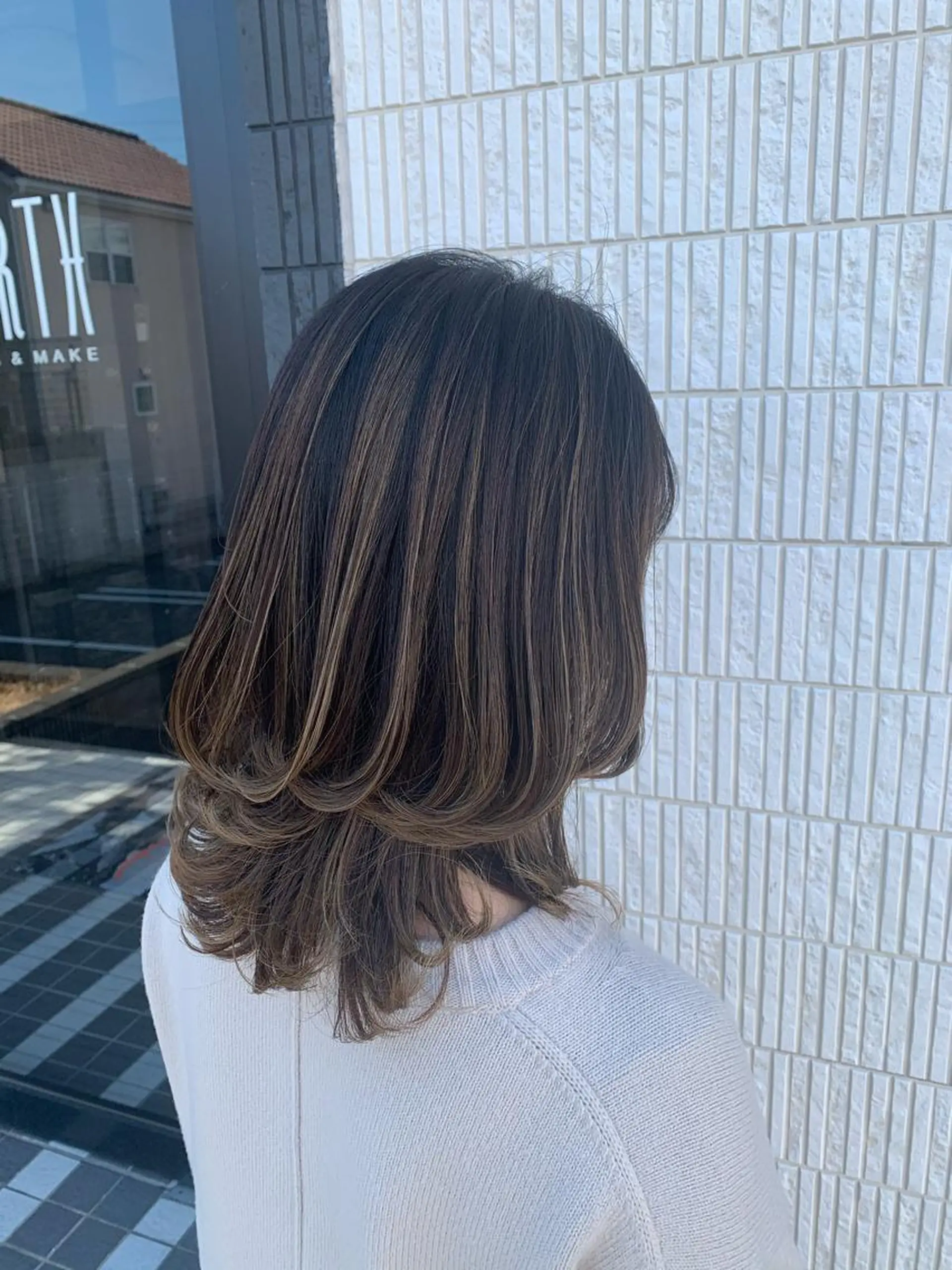ミディアム カラー バレイヤージュ レイヤーカット ヘアカラー トリートメント 古畑 佑悟のヘアスタイル