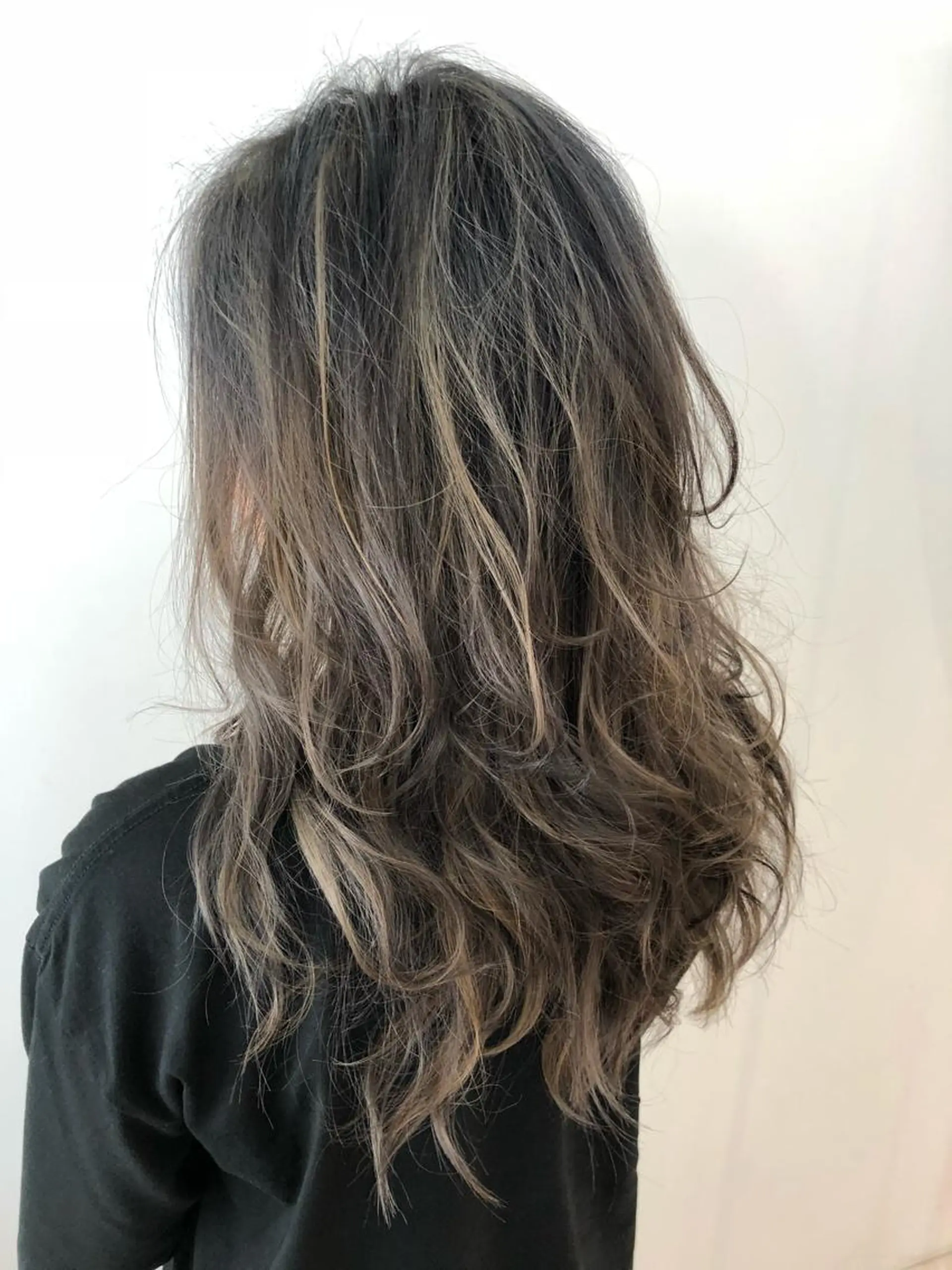ロング カラー ヘアカラー トリートメント sato yoshikiのヘアスタイル