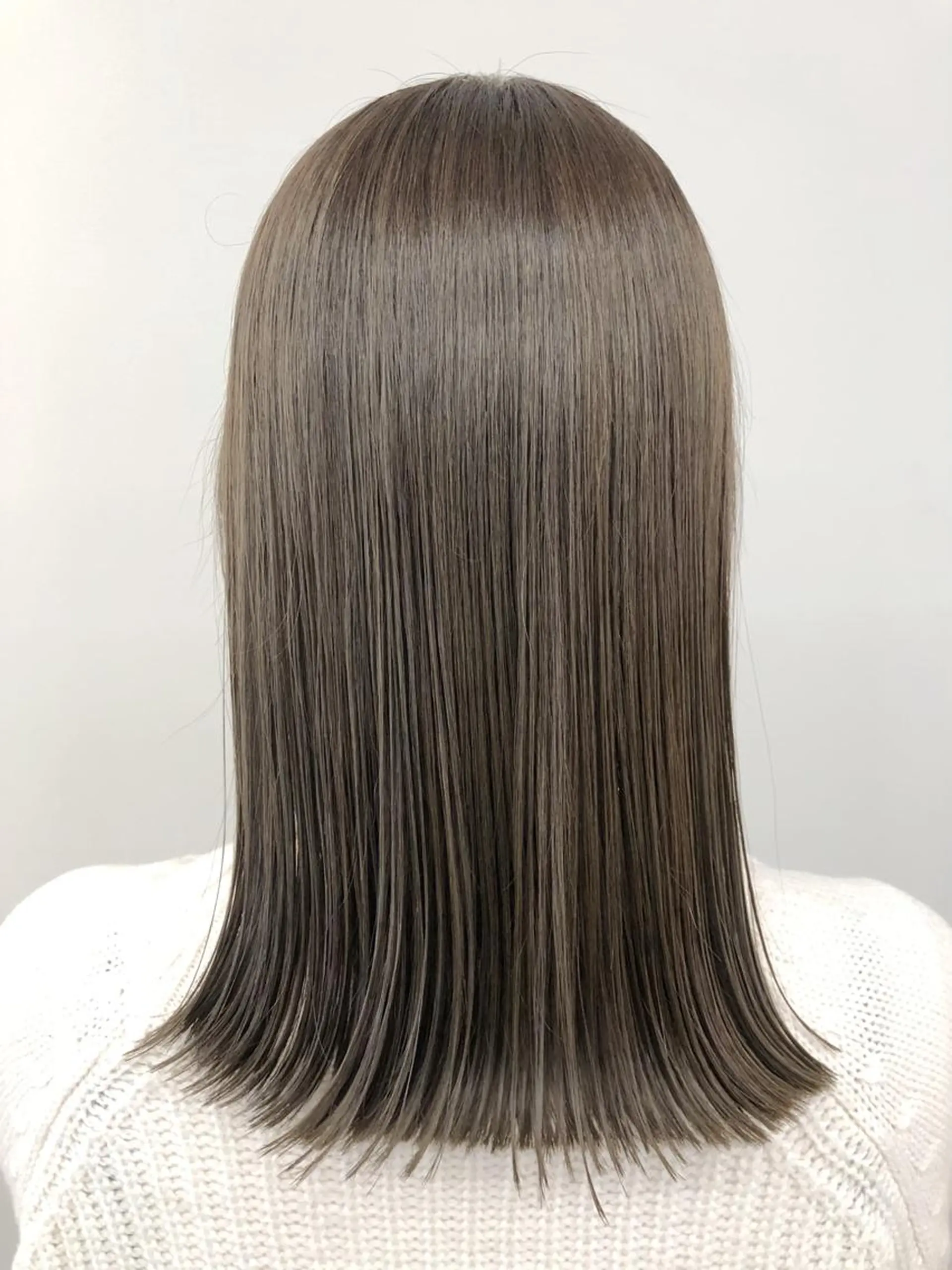 セミロング Libero by enVogueのヘアスタイル