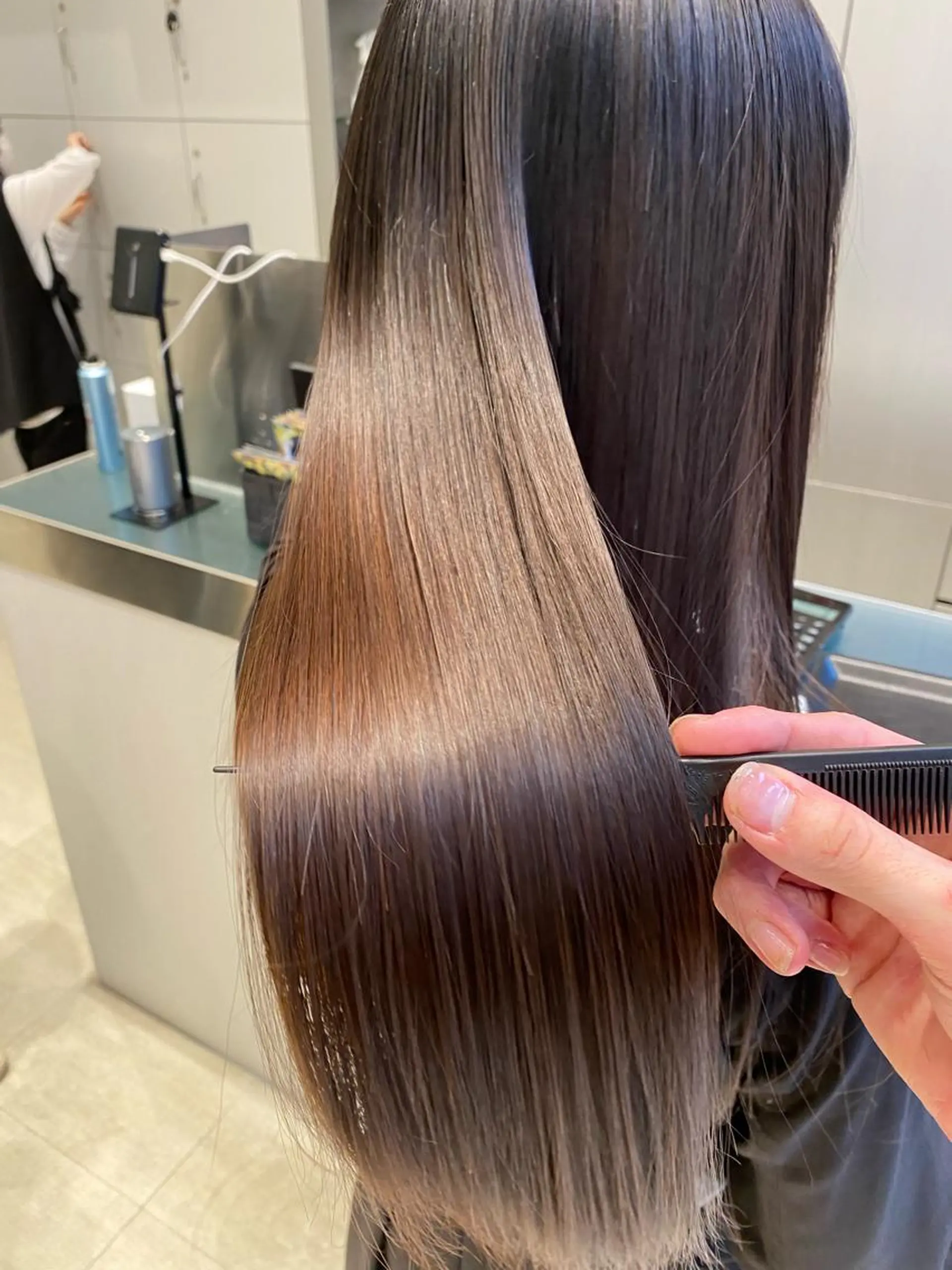 ロング 酸性ストレート Kou所属・💜髪質改善美髪💜 星野清光のヘアスタイル