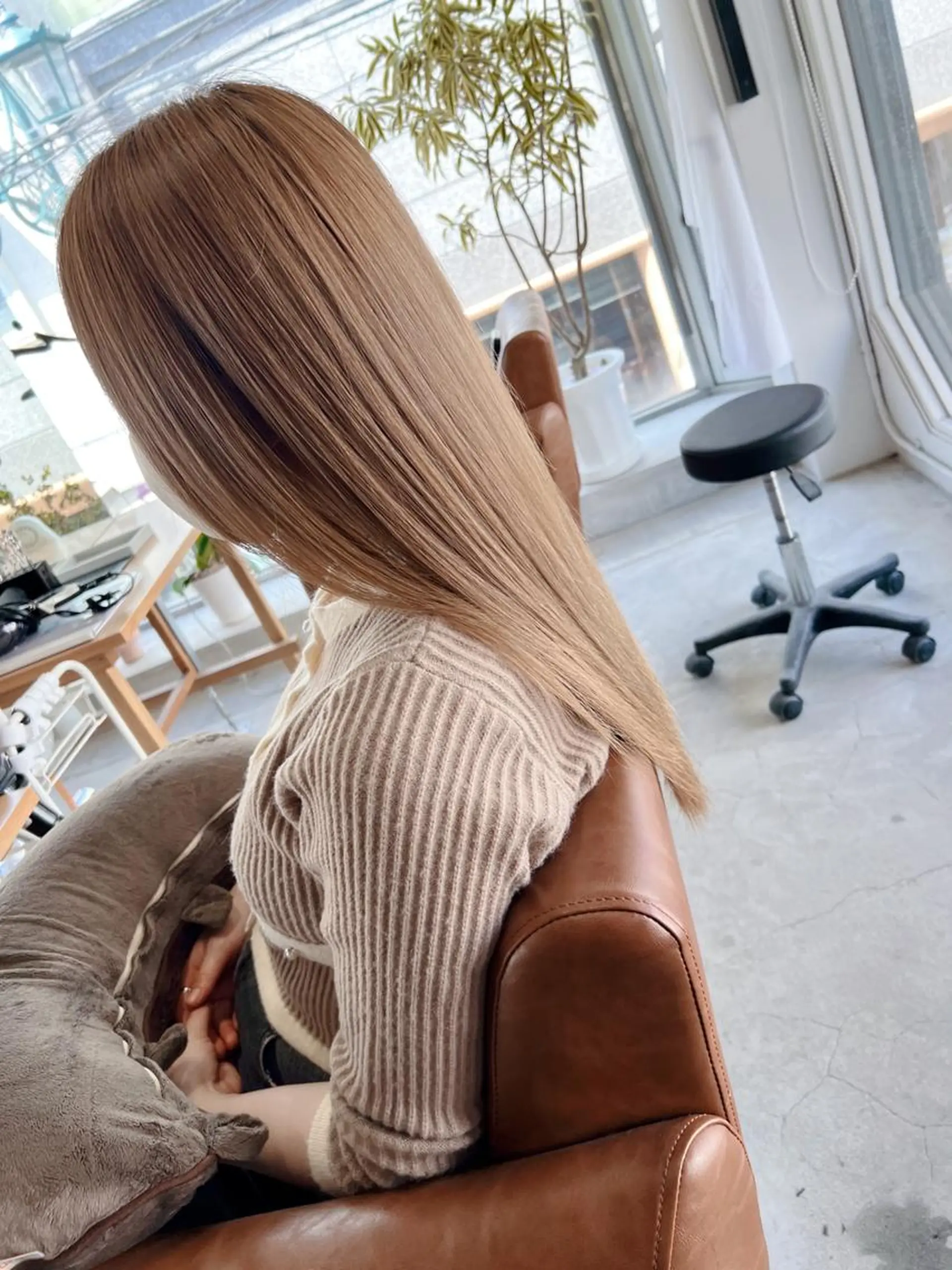 セミロング 髪質改善カラー特化 ルイス奈良のヘアスタイル