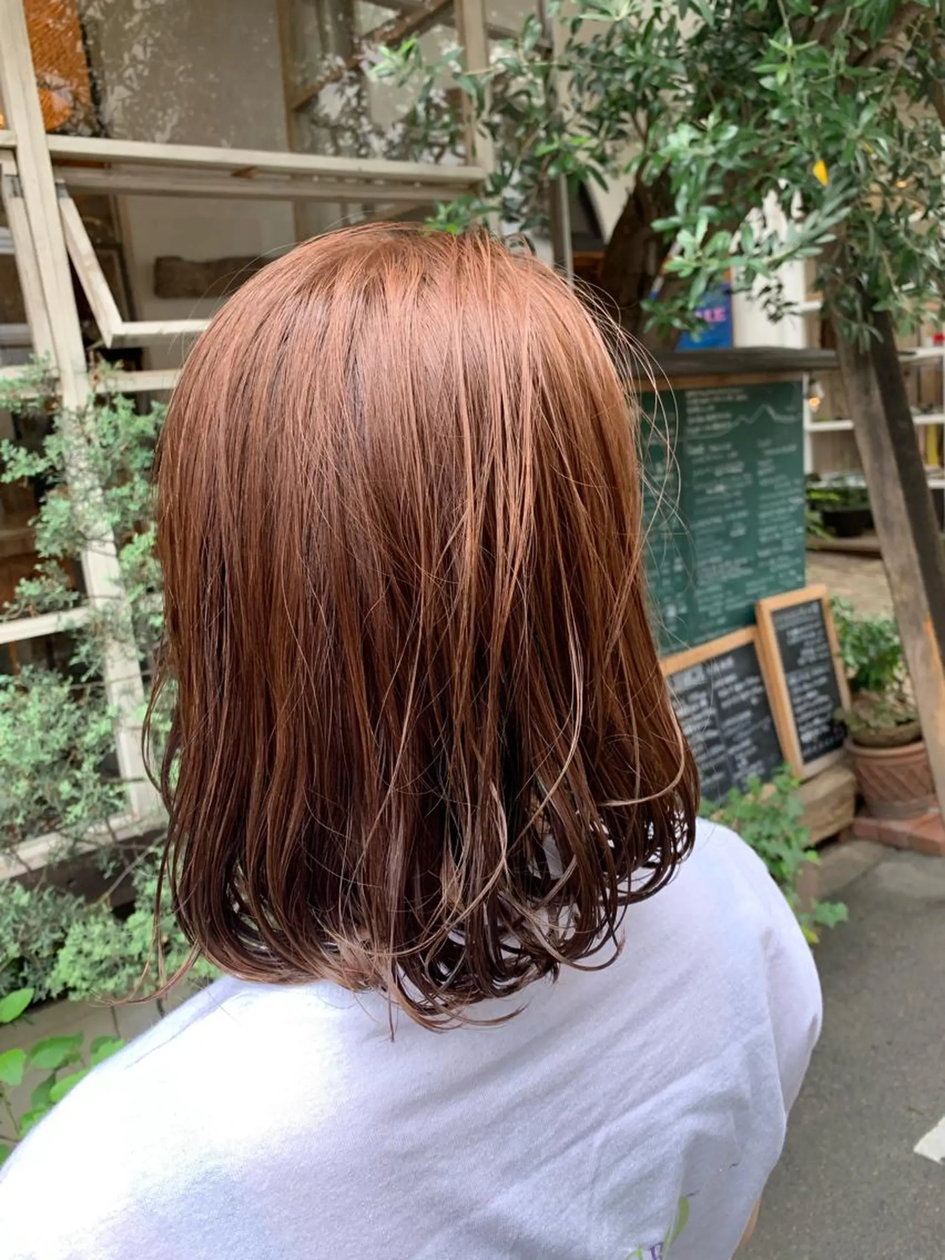 ミディアム カラー ベージュカラー ピンクカラー ピンクベージュ カット ヘアカラー トリートメント LEB所属・下河 宗太のヘアスタイル