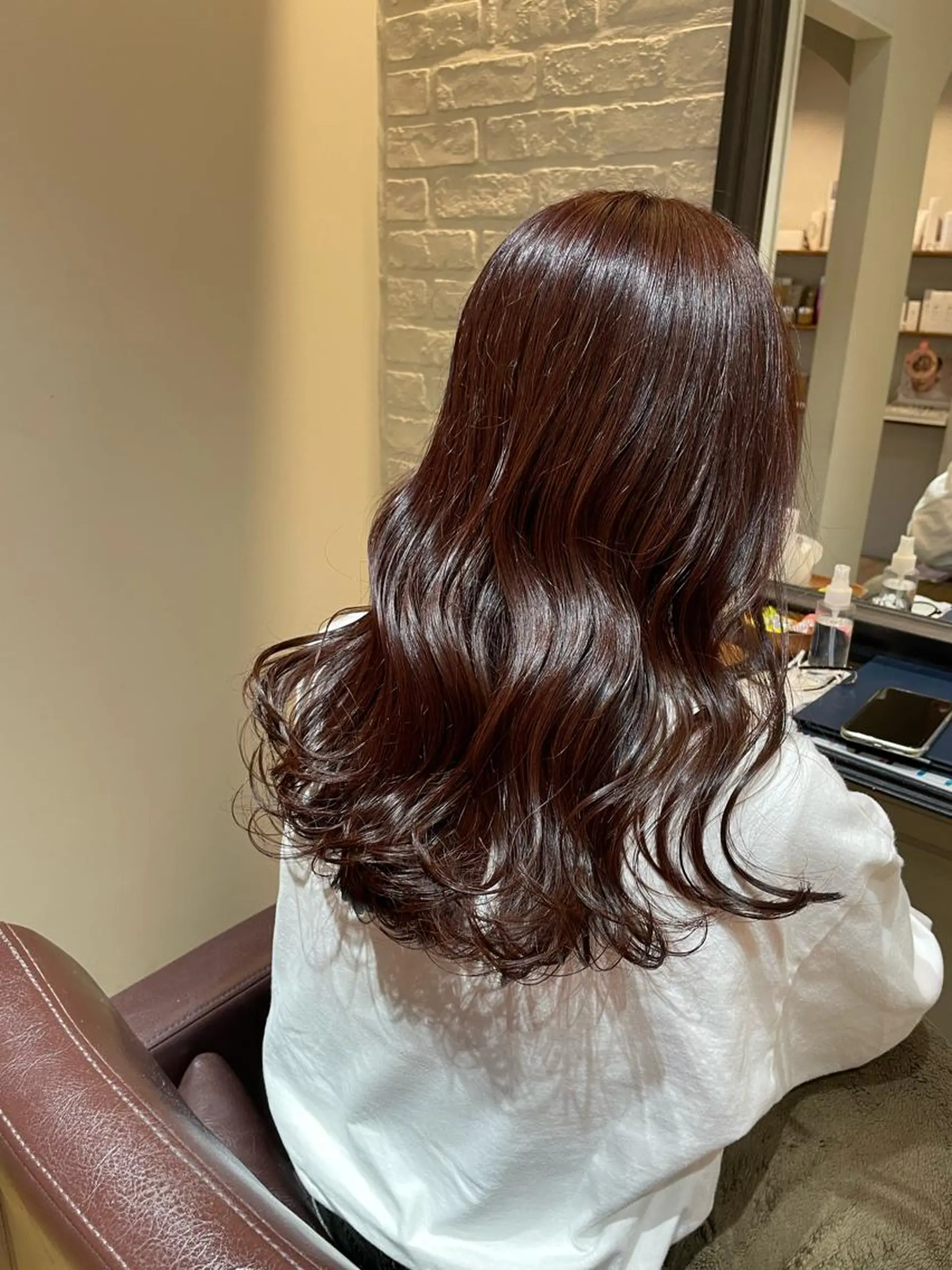 カラー 栗林 茉那のヘアスタイル