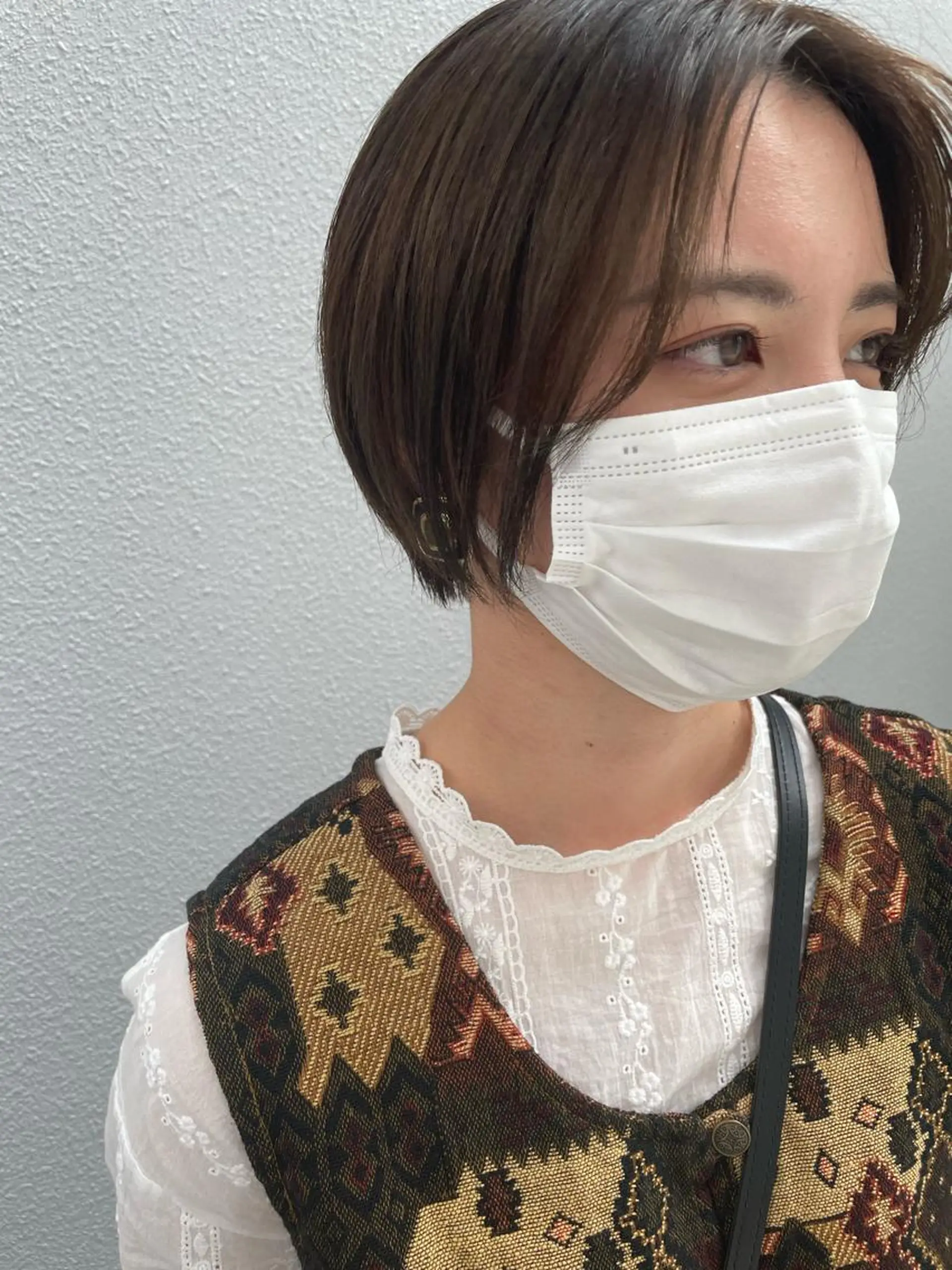 ショート 切りっぱなしボブ ショートボブ 丸みショート ミストバング ボブ カット ヘアカラー トリートメント C’LD hair  produce /シールドヘア所属・モテ髪/ボブ/ショー ト/アダチフウトのヘアスタイル