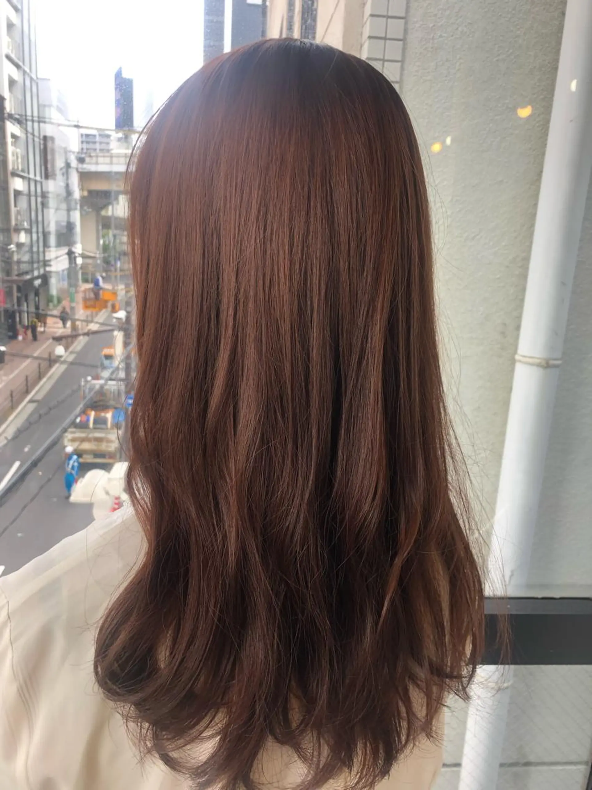 セミロング カラー 髪質改善&ブリーチ 伊勢 祐一郎のヘアスタイル