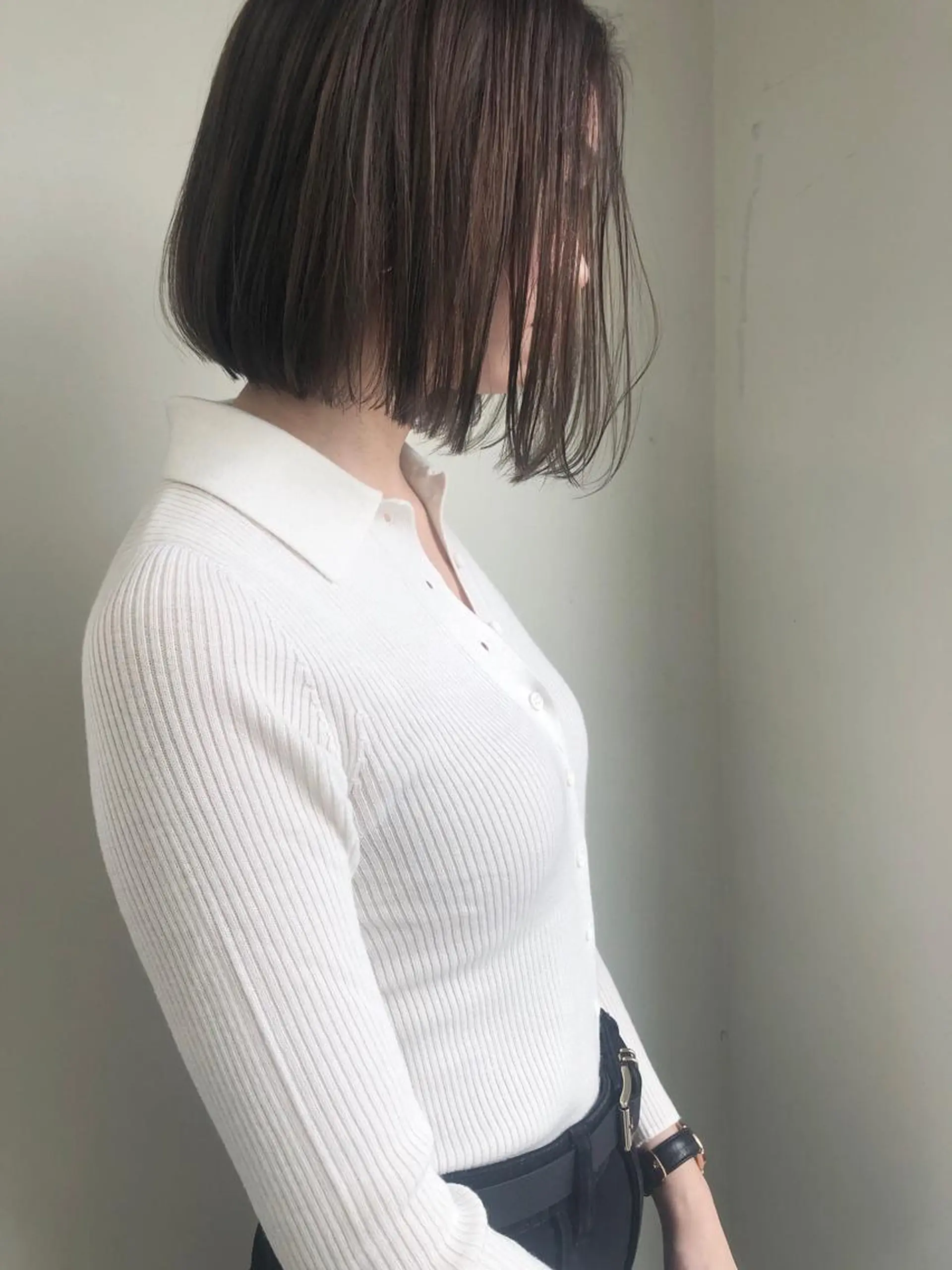 ミディアム アッシュ 小澤大輔 YOLO hairのヘアスタイル