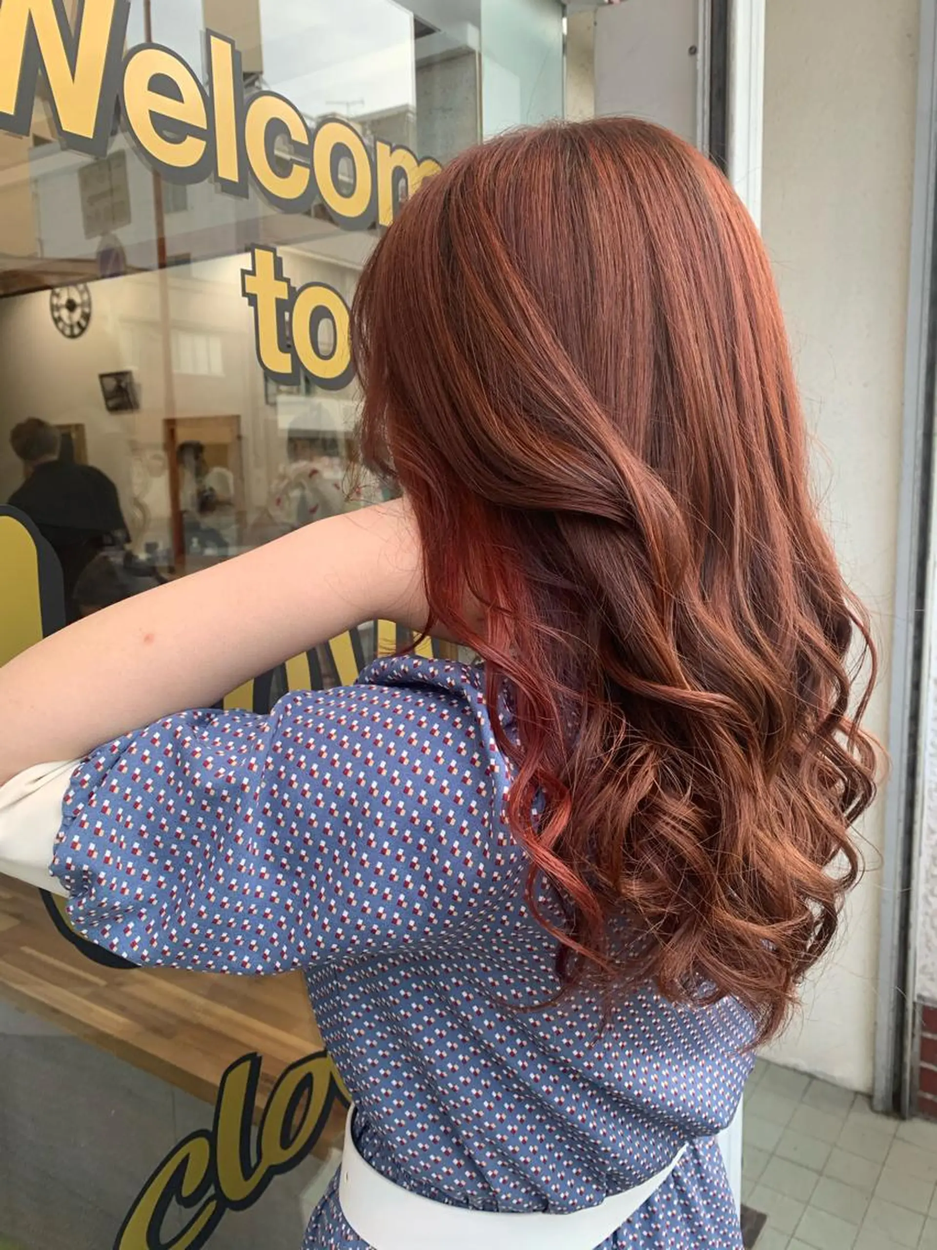 セミロング カラー パーマ ヘアアレンジ メンズ キッズ ネイル マツエク・マツパ アイブロウ メンズインナーカラー インナーカラー 眉カラー 🤍韓国風/艶髪🤍 鳥越美羽のヘアスタイル