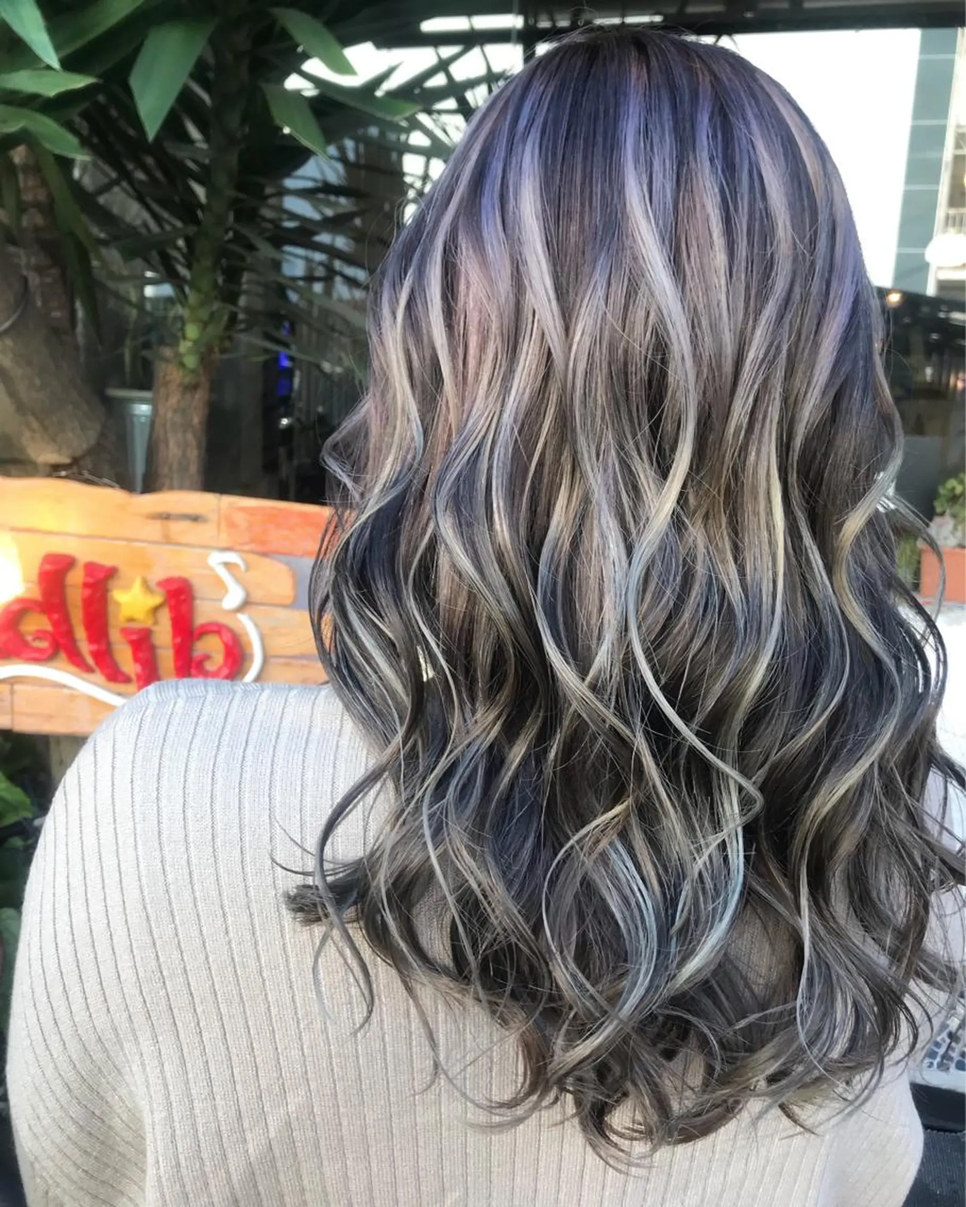 ロング カラー ハイライトカラー ハイライト ヘアカラー 玉木 育実のヘアスタイル