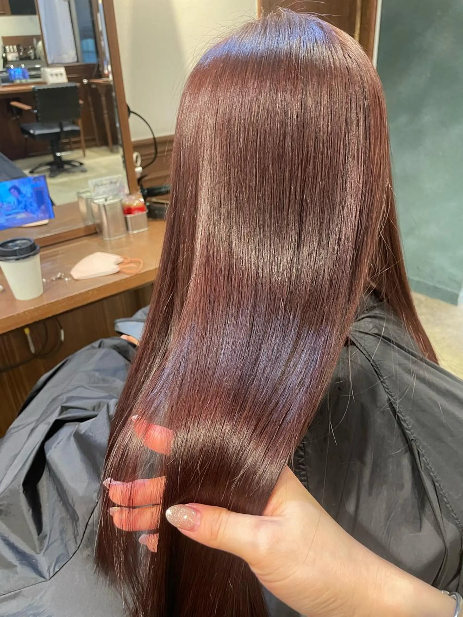 セミロング カット 縮毛矯正 トリートメント 髪質改善カラー 🫧川井麻由のヘアスタイル