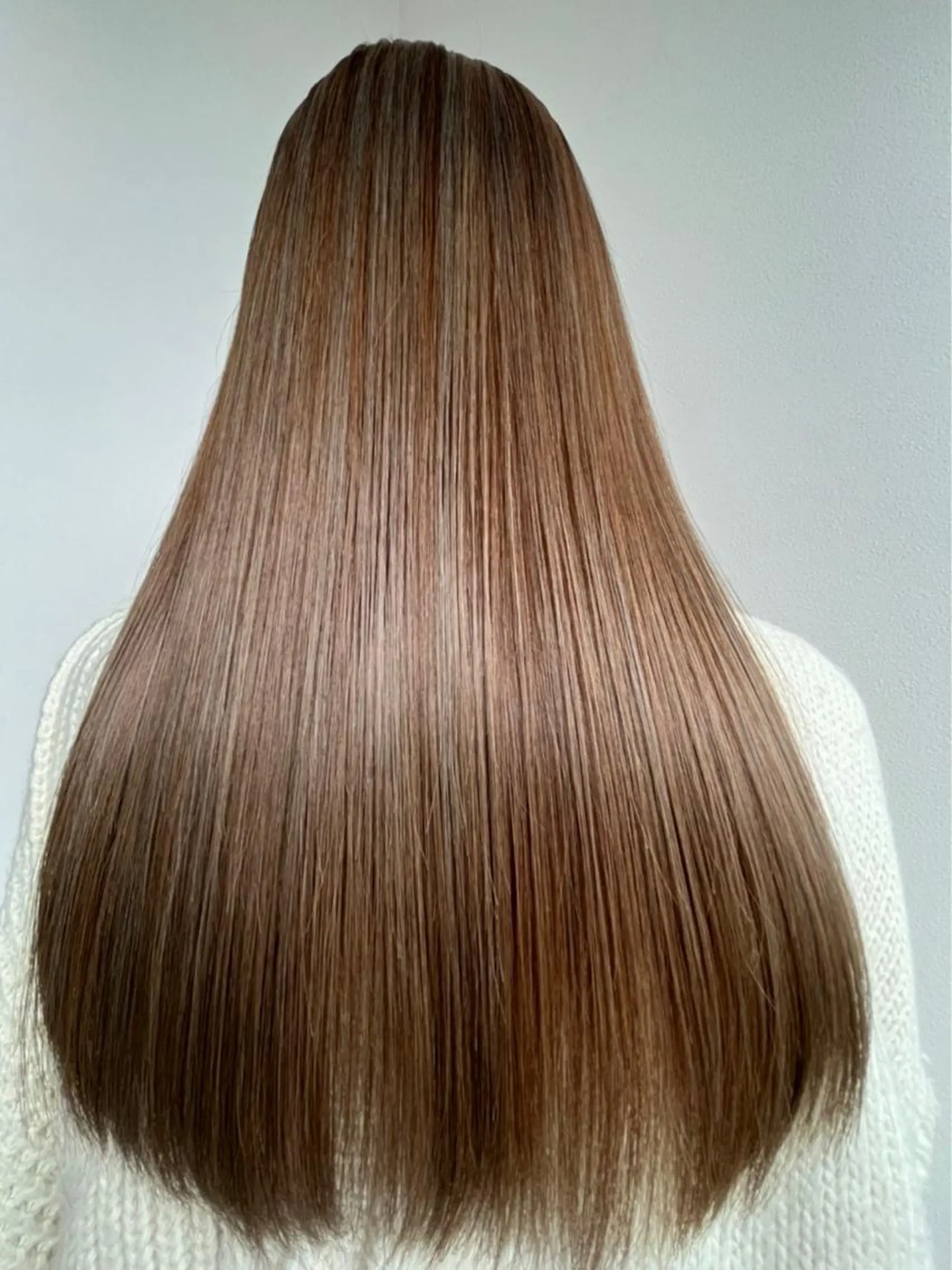 セミロング カラー 寺西 恵🪡🤍のヘアスタイル