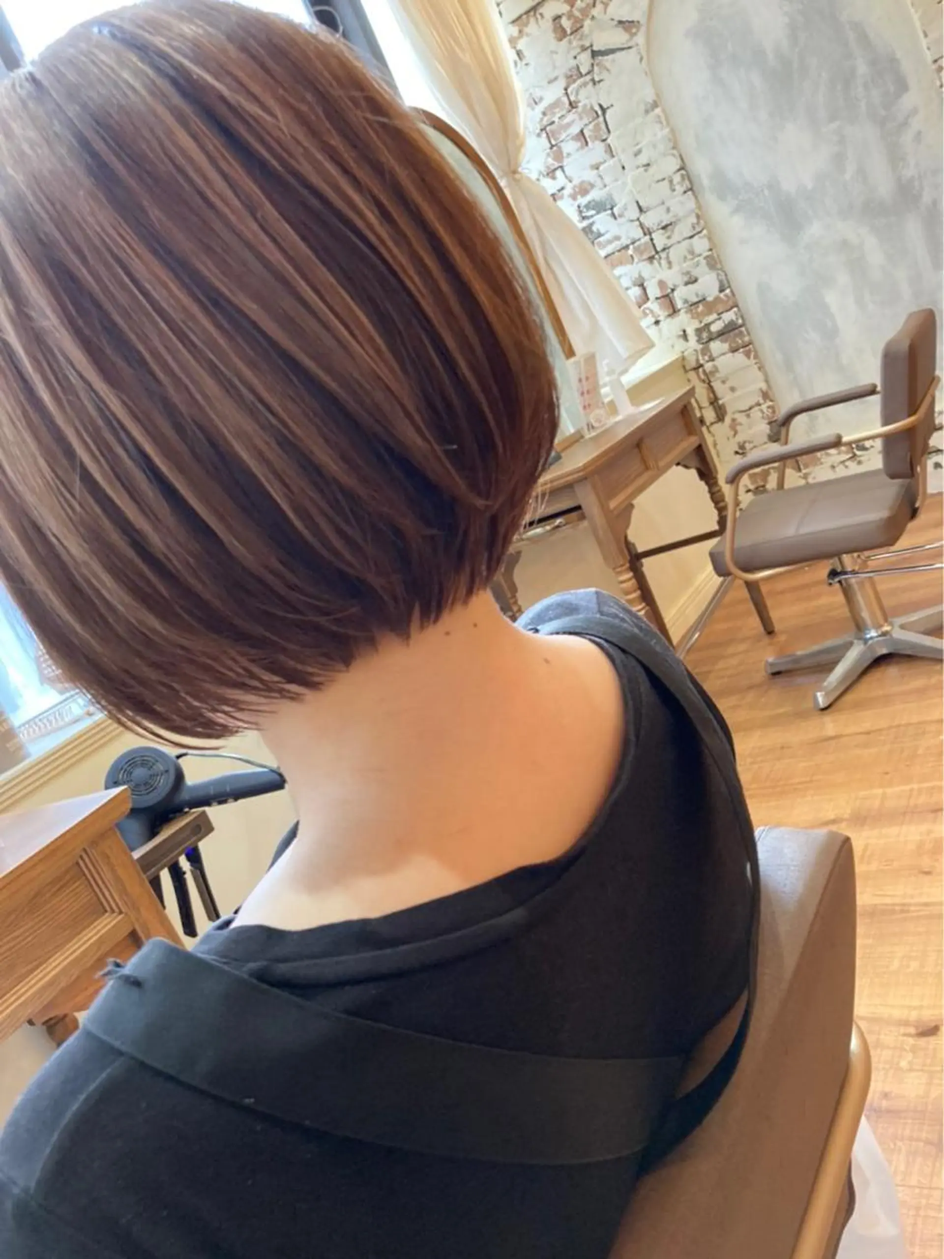 ショート カラー 理想のツヤ髪へ 👼谷山　潮音👼のヘアスタイル