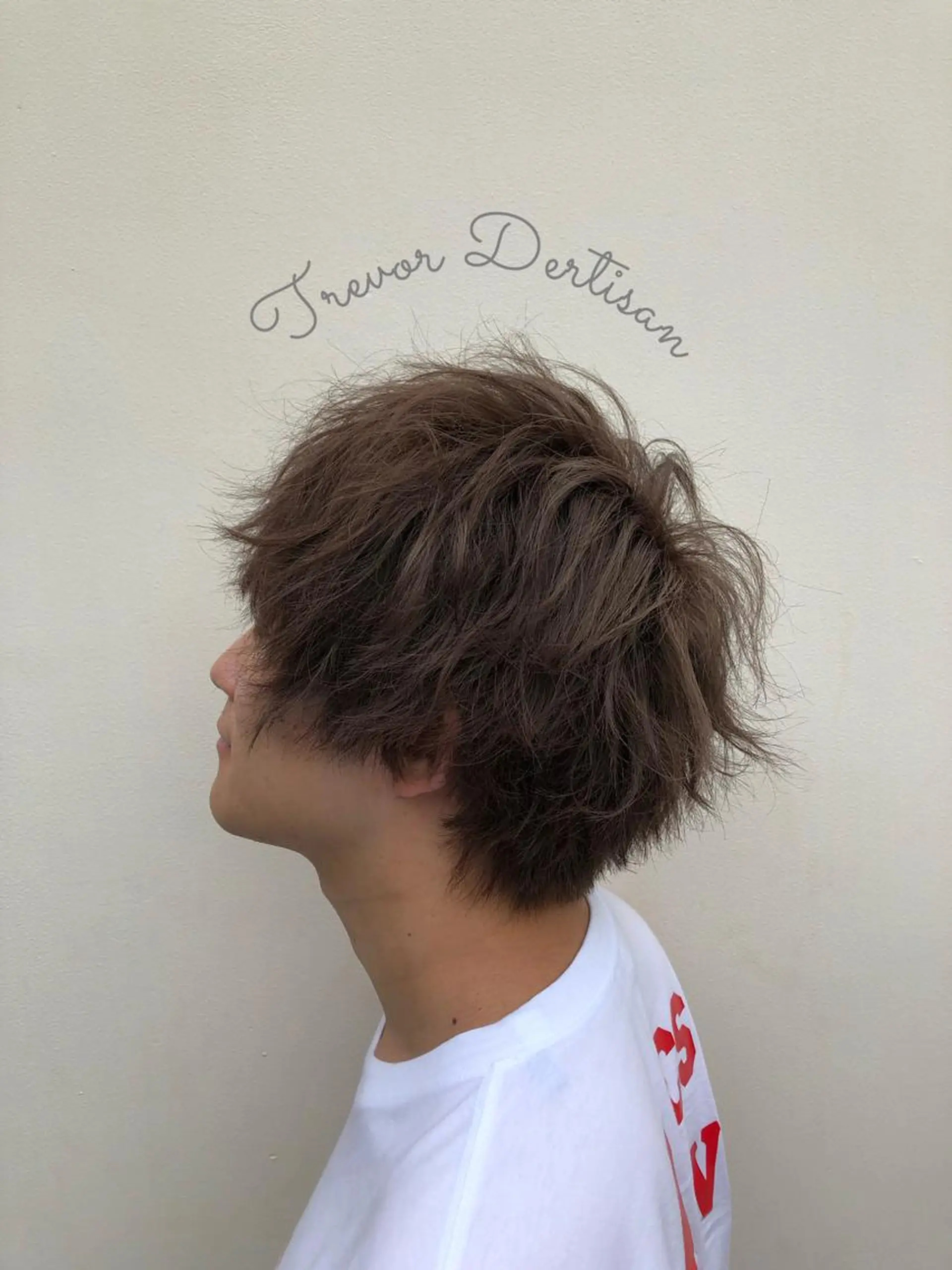 ショート カラー ブリーチ ピンクカラー 森田 一平のヘアスタイル