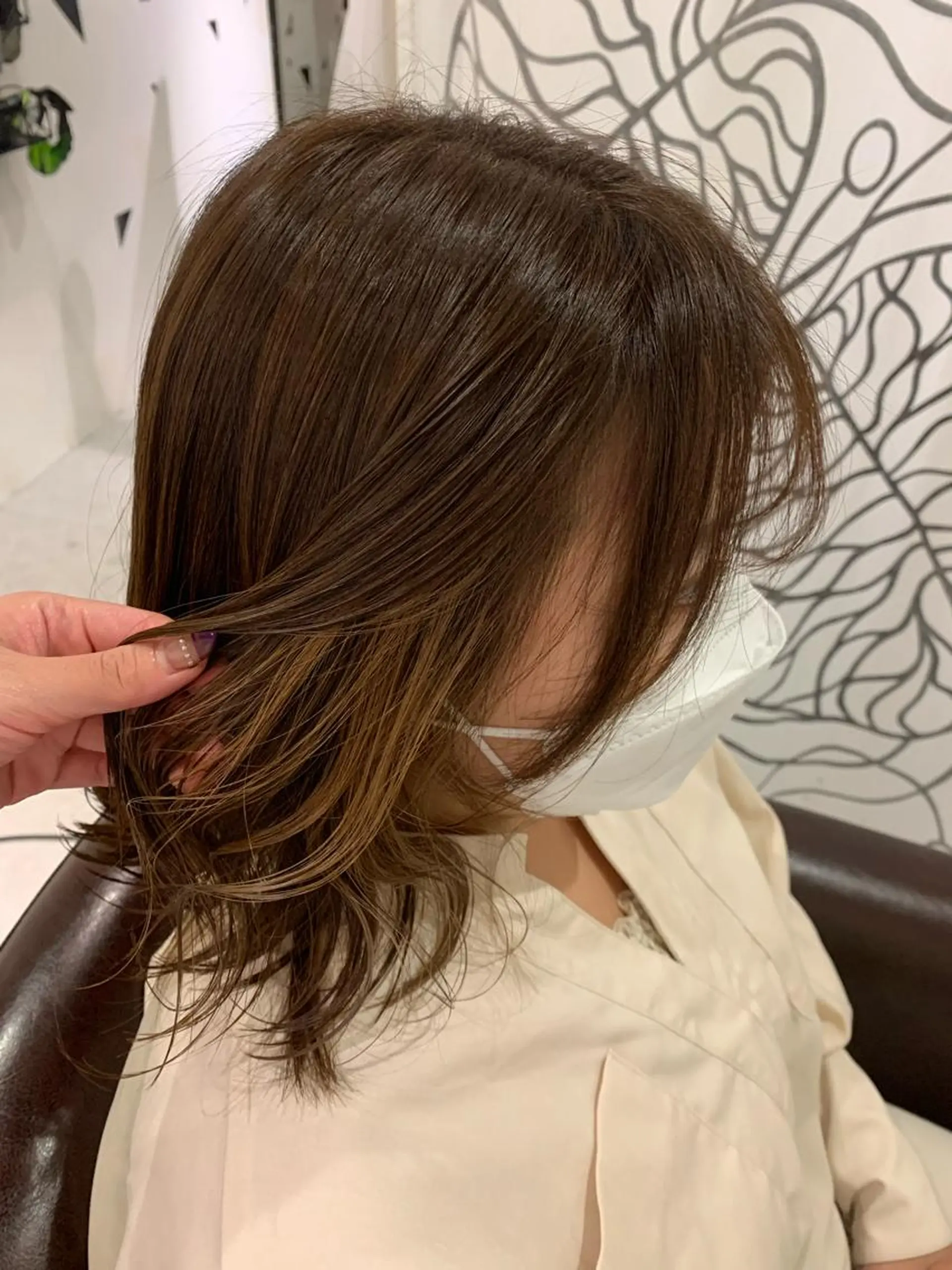 ミディアム 近藤 若菜のヘアスタイル