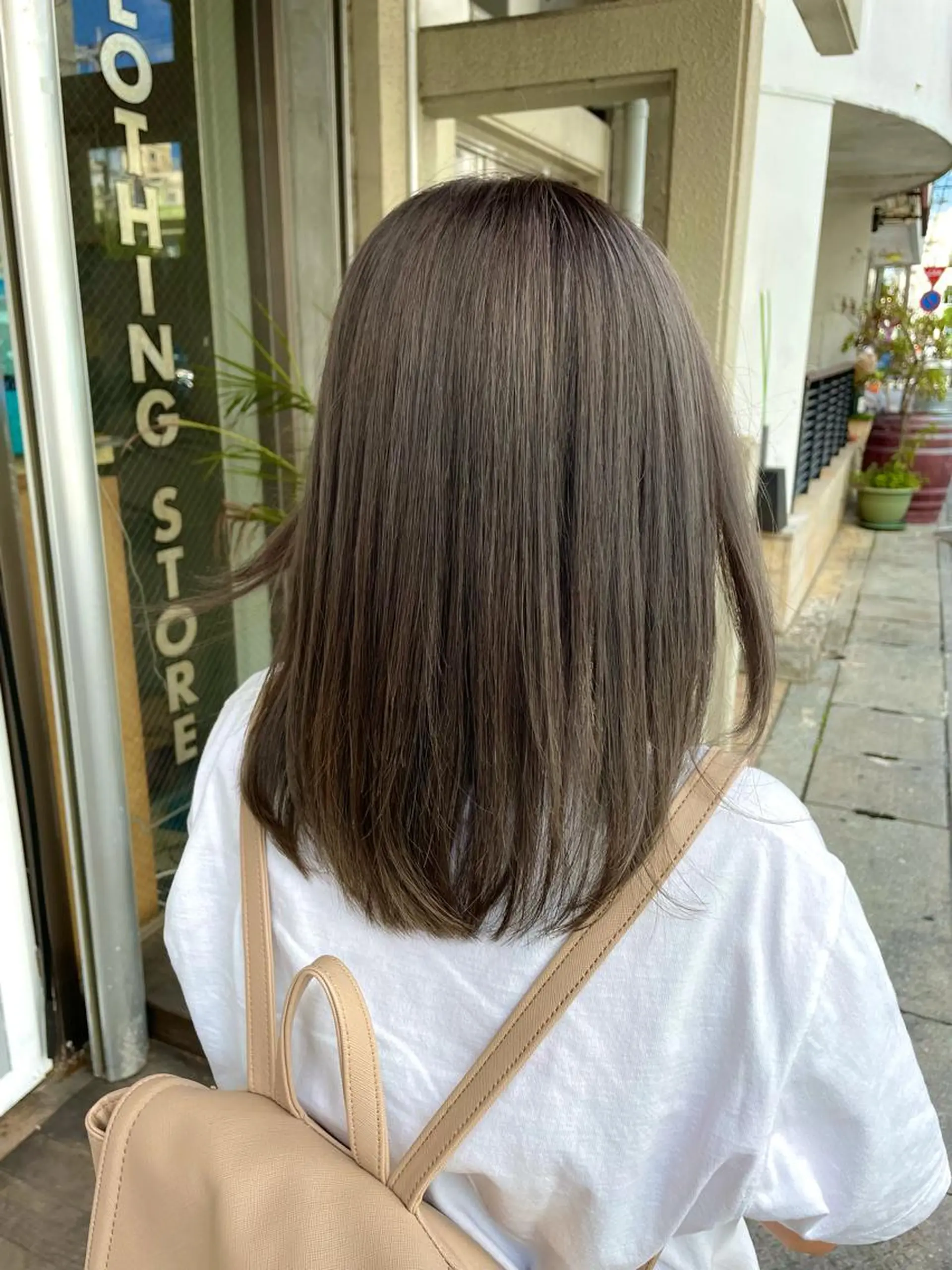 ミディアム miloc那覇 MIKUのヘアスタイル